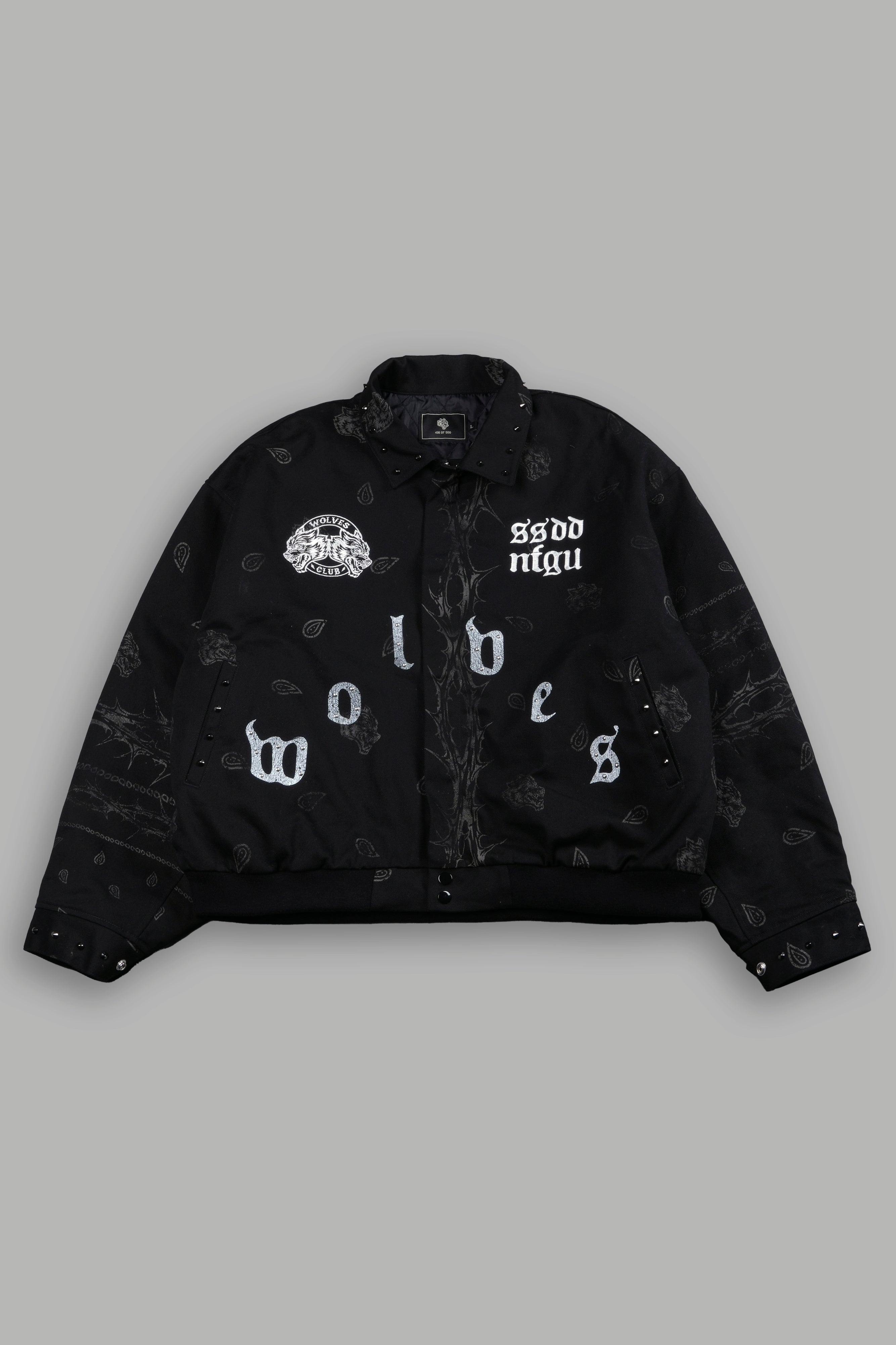 Studded Wolves Pyramid Moe Jacket in Black Thorn Paisley – DarcSport