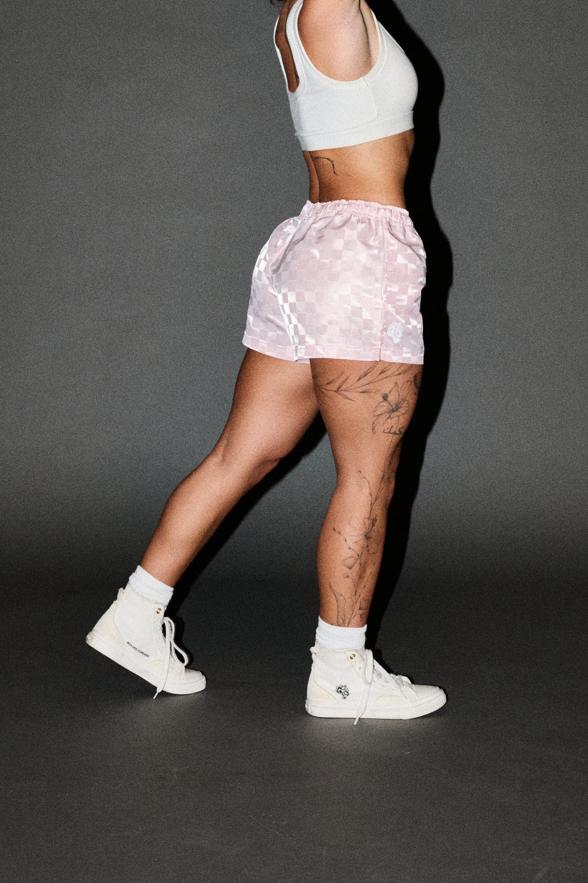 Dual Wolf Roxie Run Shorts In Blush Pink