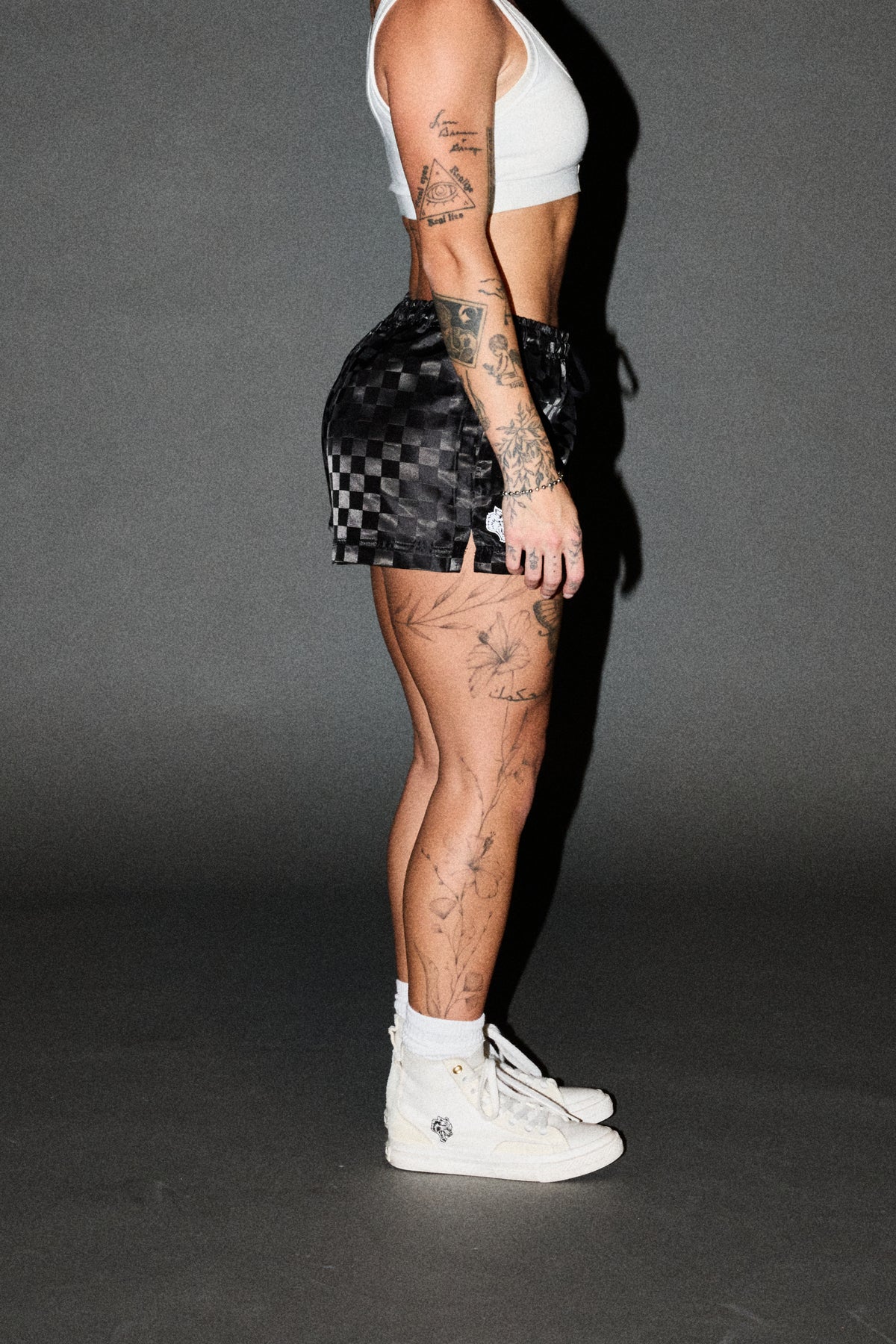 Dual Wolf Roxie Run Shorts In Black