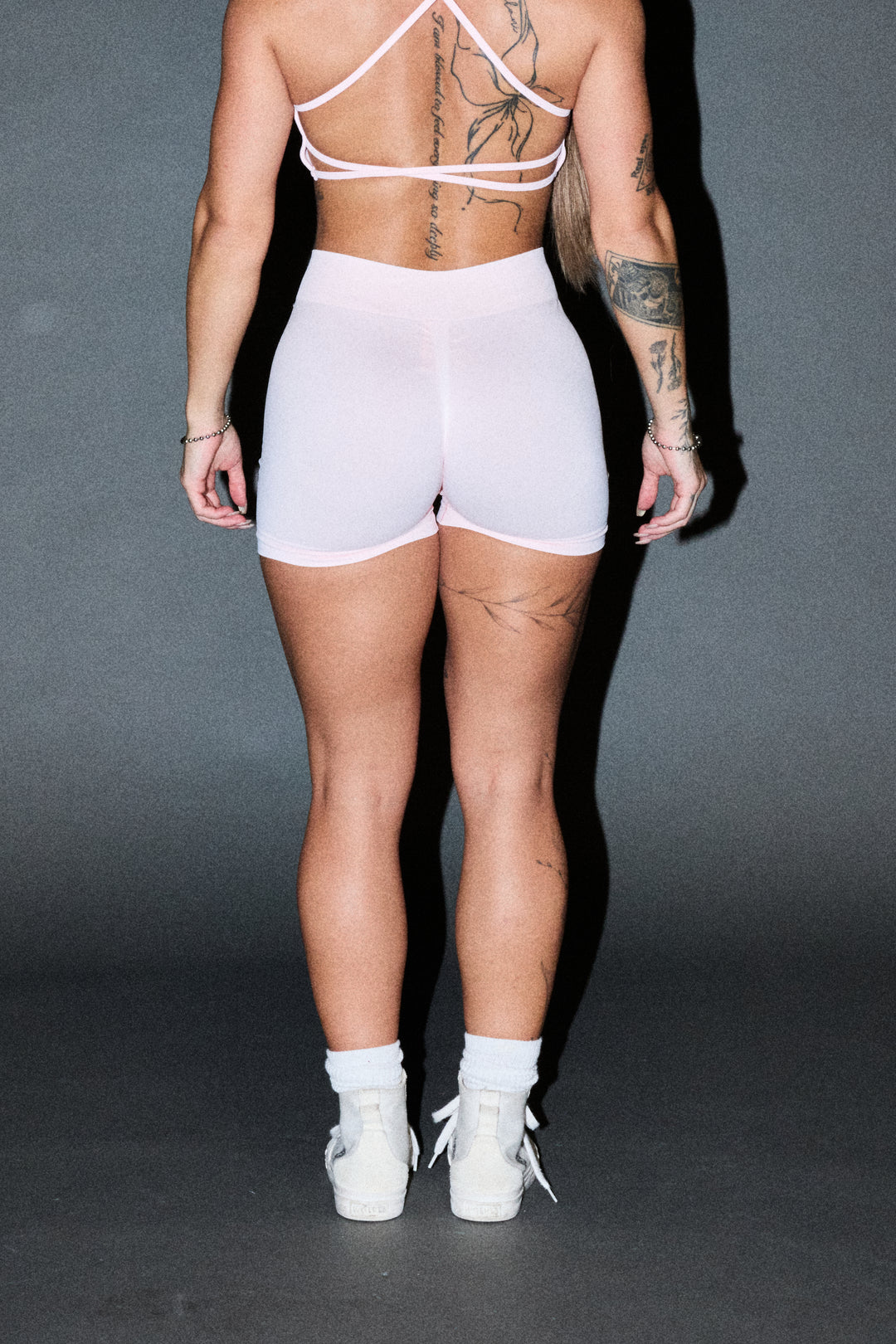 Dual Wolf Harlow Soft Seamless Shorts In Blush Pink