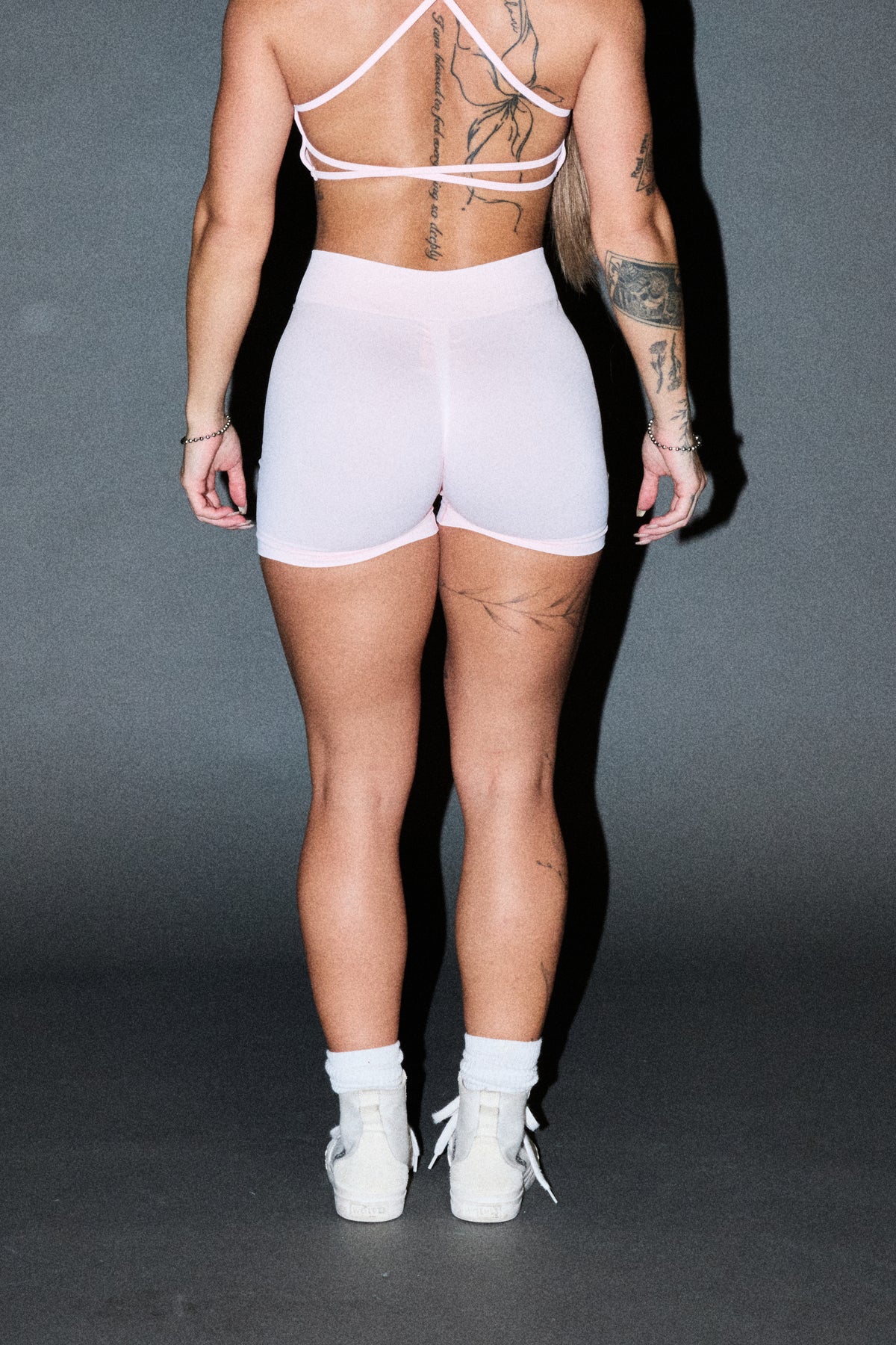 Dual Wolf Harlow Soft Seamless Shorts In Blush Pink