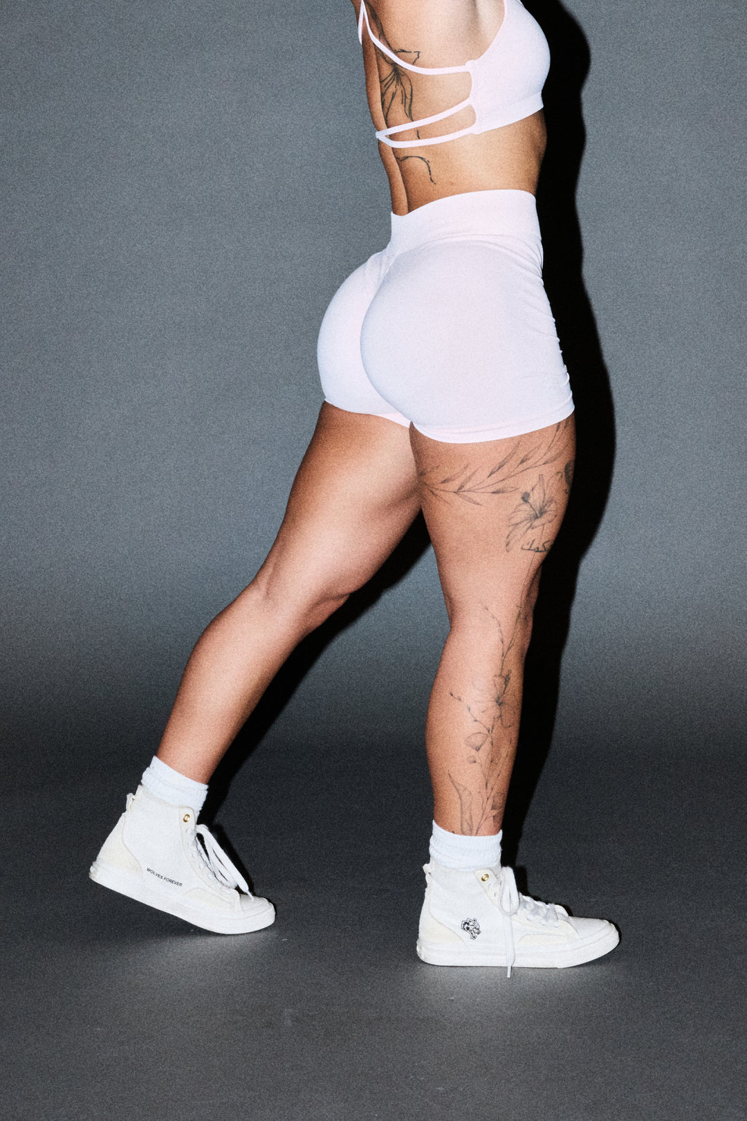 Dual Wolf Harlow Soft Seamless Shorts In Blush Pink