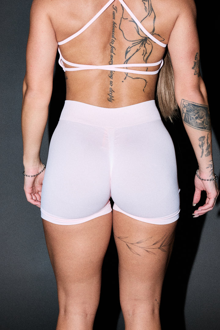 Dual Wolf Harlow Soft Seamless Shorts In Blush Pink