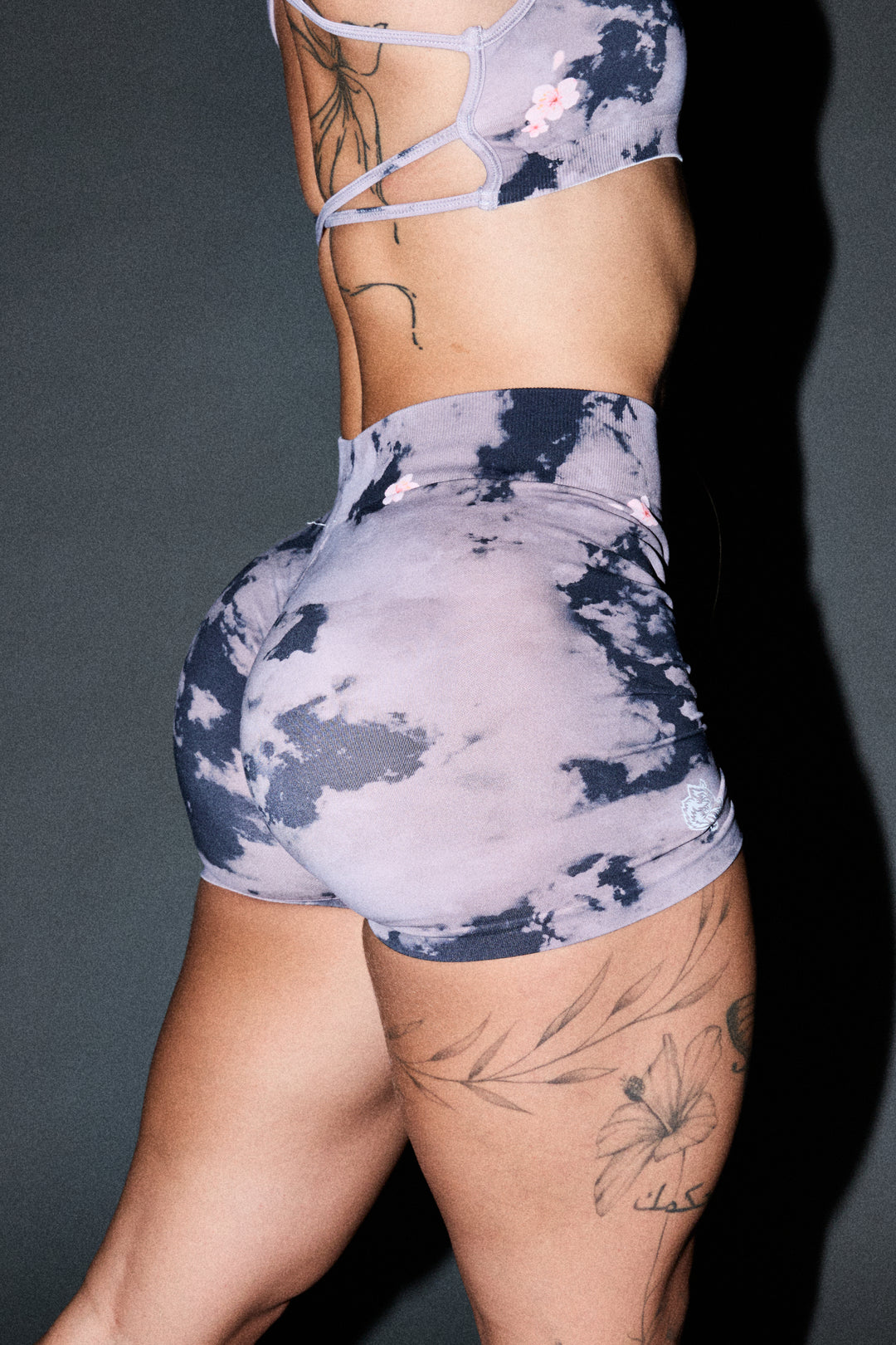 Dual Wolf Harlow Soft Seamless Shorts In Sakura Rose Taupe Clouds