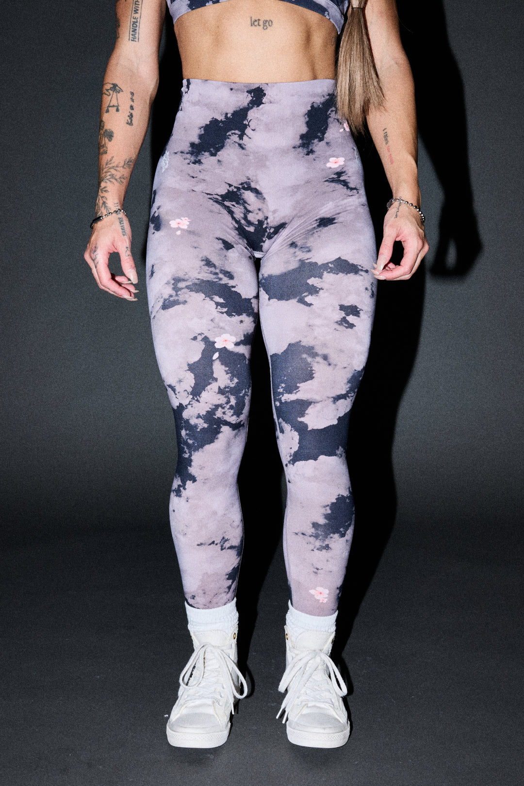 Dual Wolf Skylar Soft Seamless Leggings In Sakura Rose Taupe Clouds