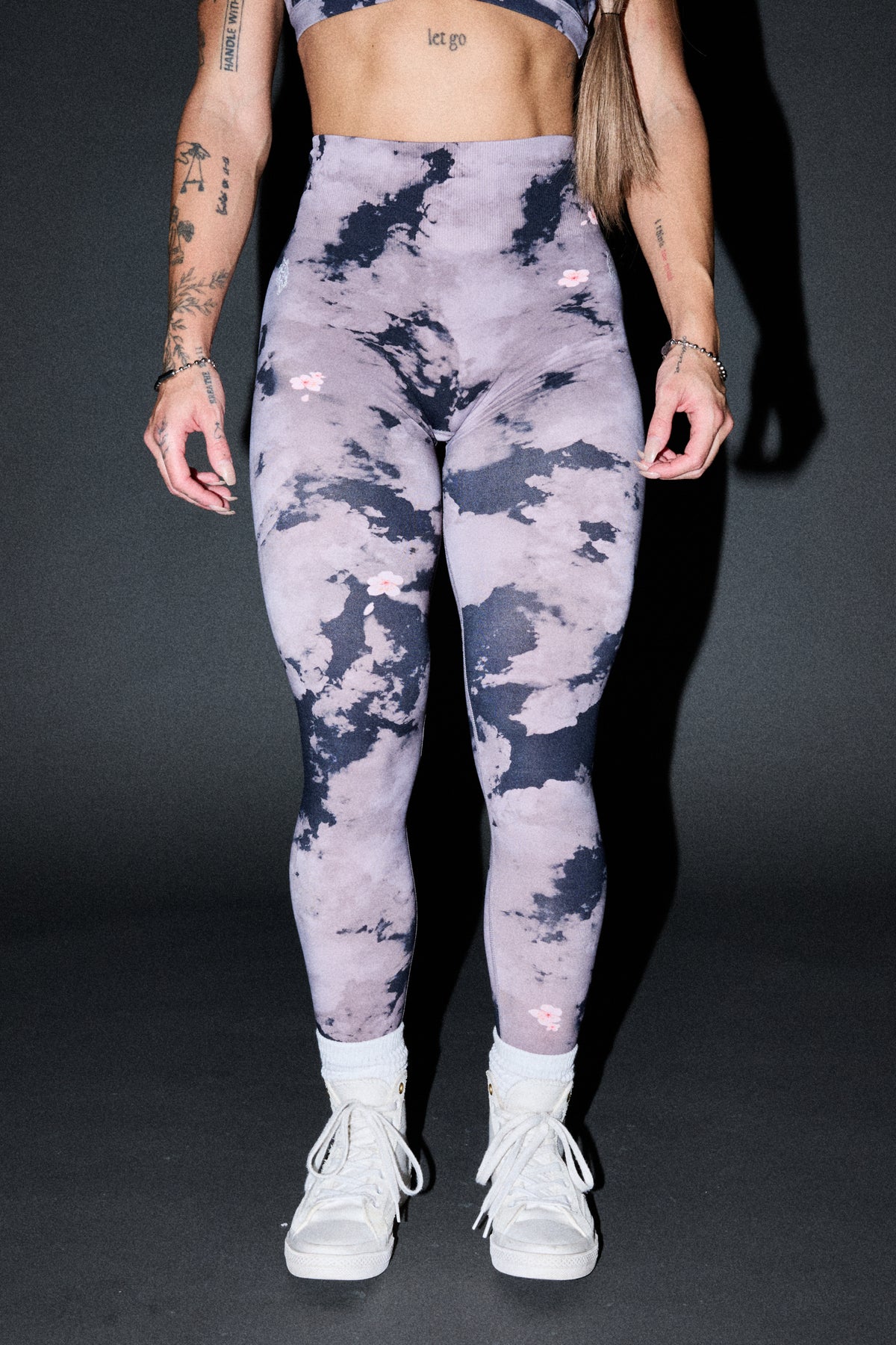 Dual Wolf Skylar Soft Seamless Leggings In Sakura Rose Taupe Clouds