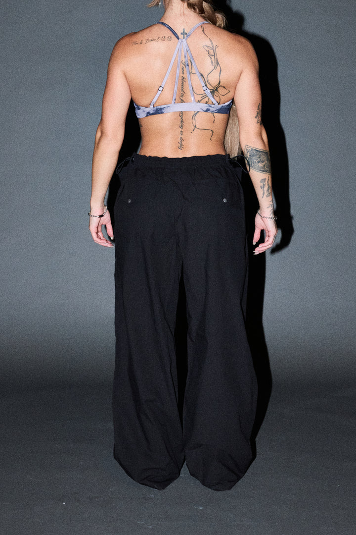 Dual Wolf Haven Pants In Black