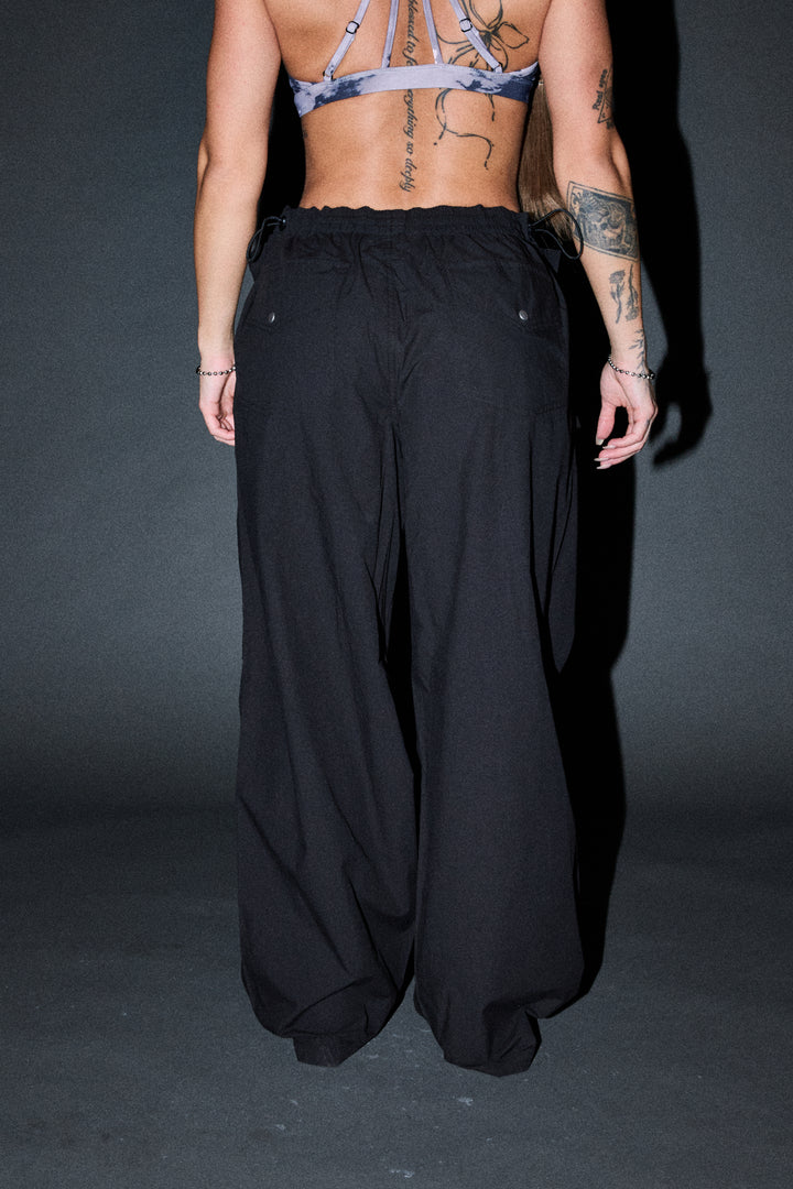 Dual Wolf Haven Pants In Black