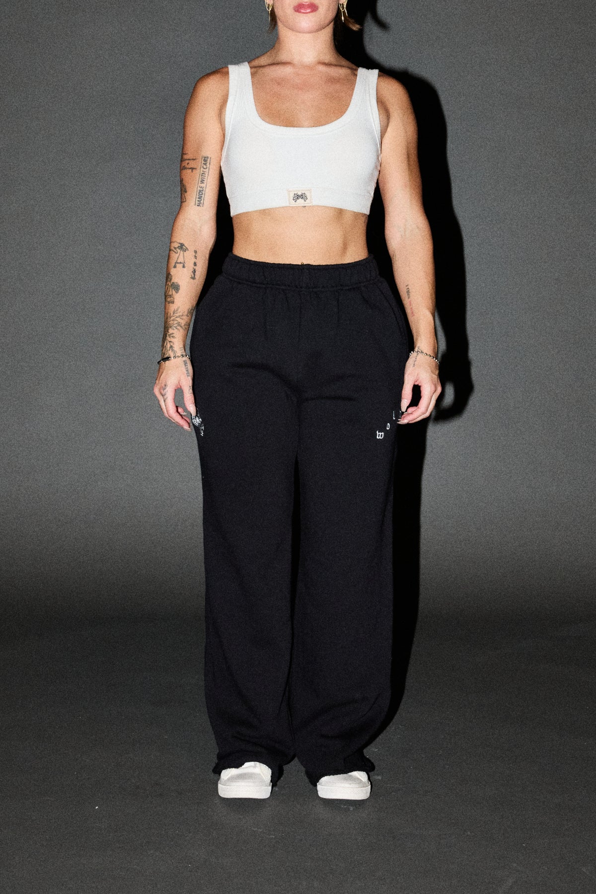Wolf Pyramid Premium Big Cozy Sweats In Black