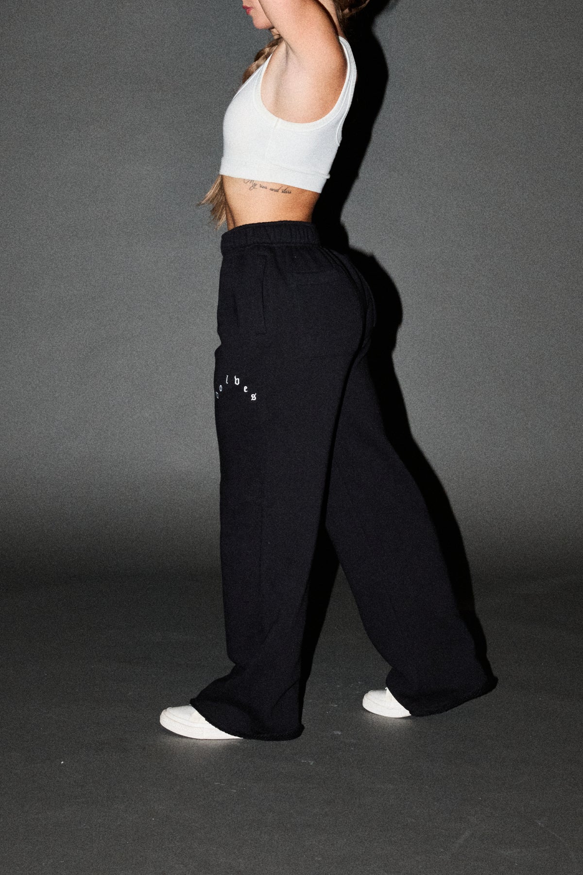 Wolf Pyramid Premium Big Cozy Sweats In Black
