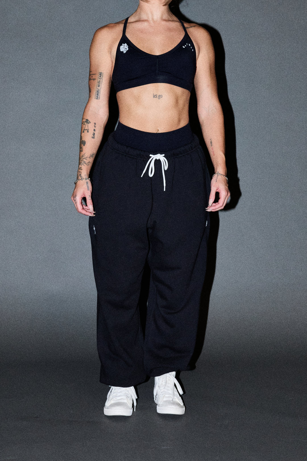 Dual Wolf Lightweight Lounger Sweat Pants In Black