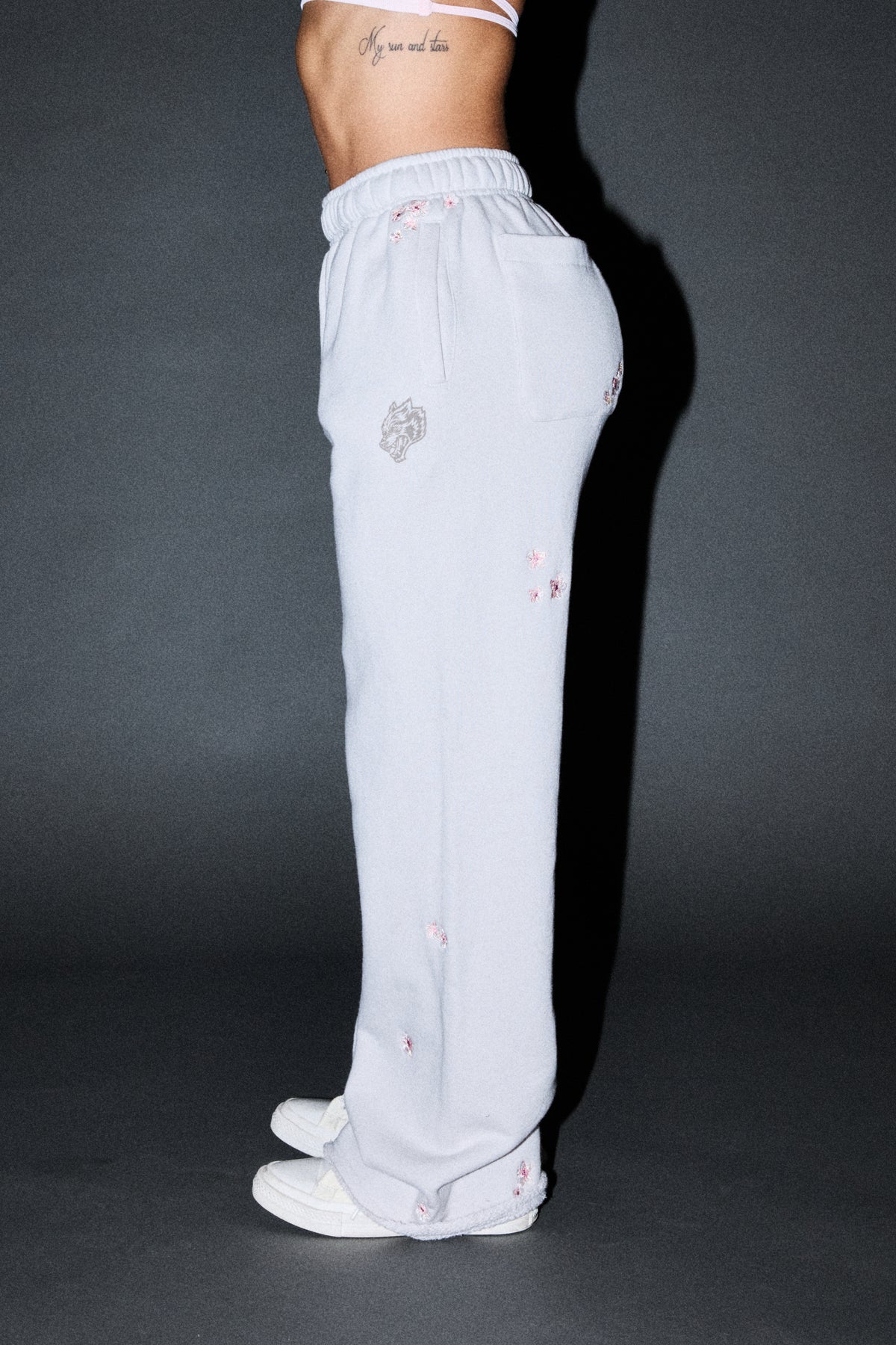 Dual Wolf Sakura Premium Big Cozy Sweats In Stone