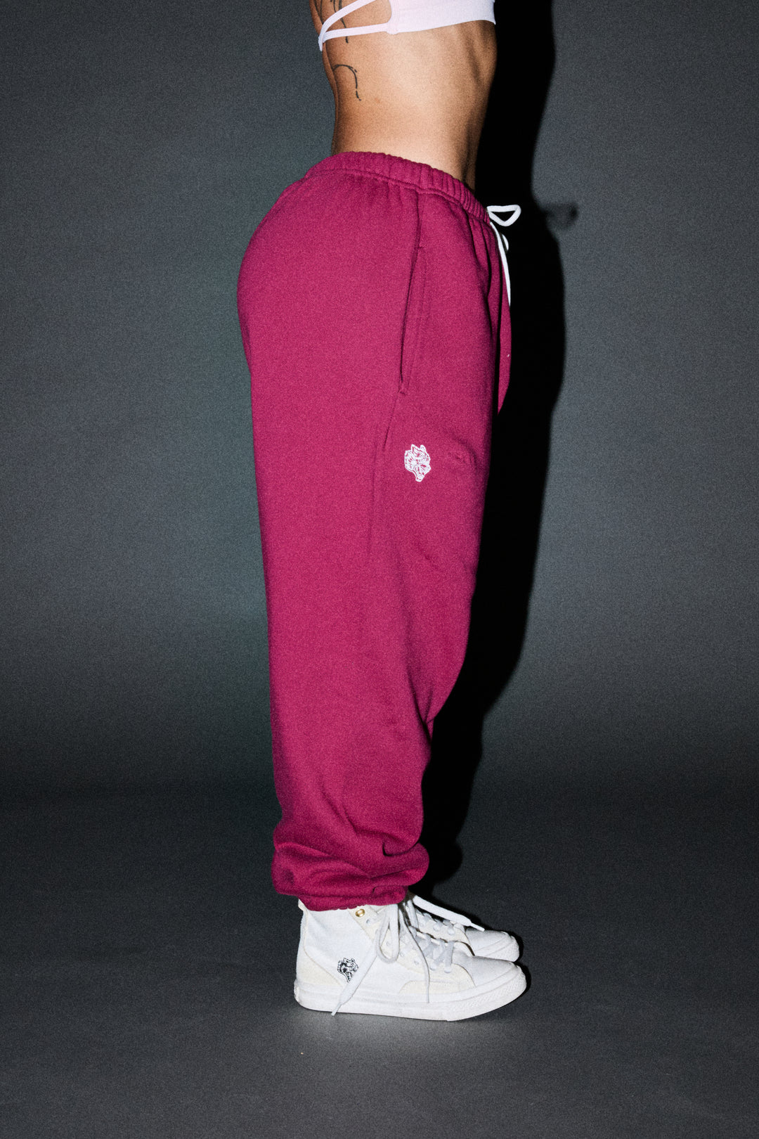 Dual Wolf Lightweight Lounger Sweat Pants In Deep Raspberry