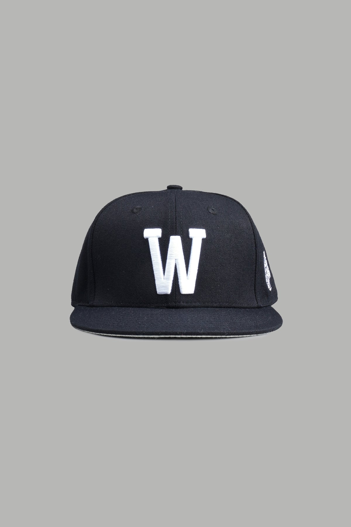 Mantra Fitted Cap In Black