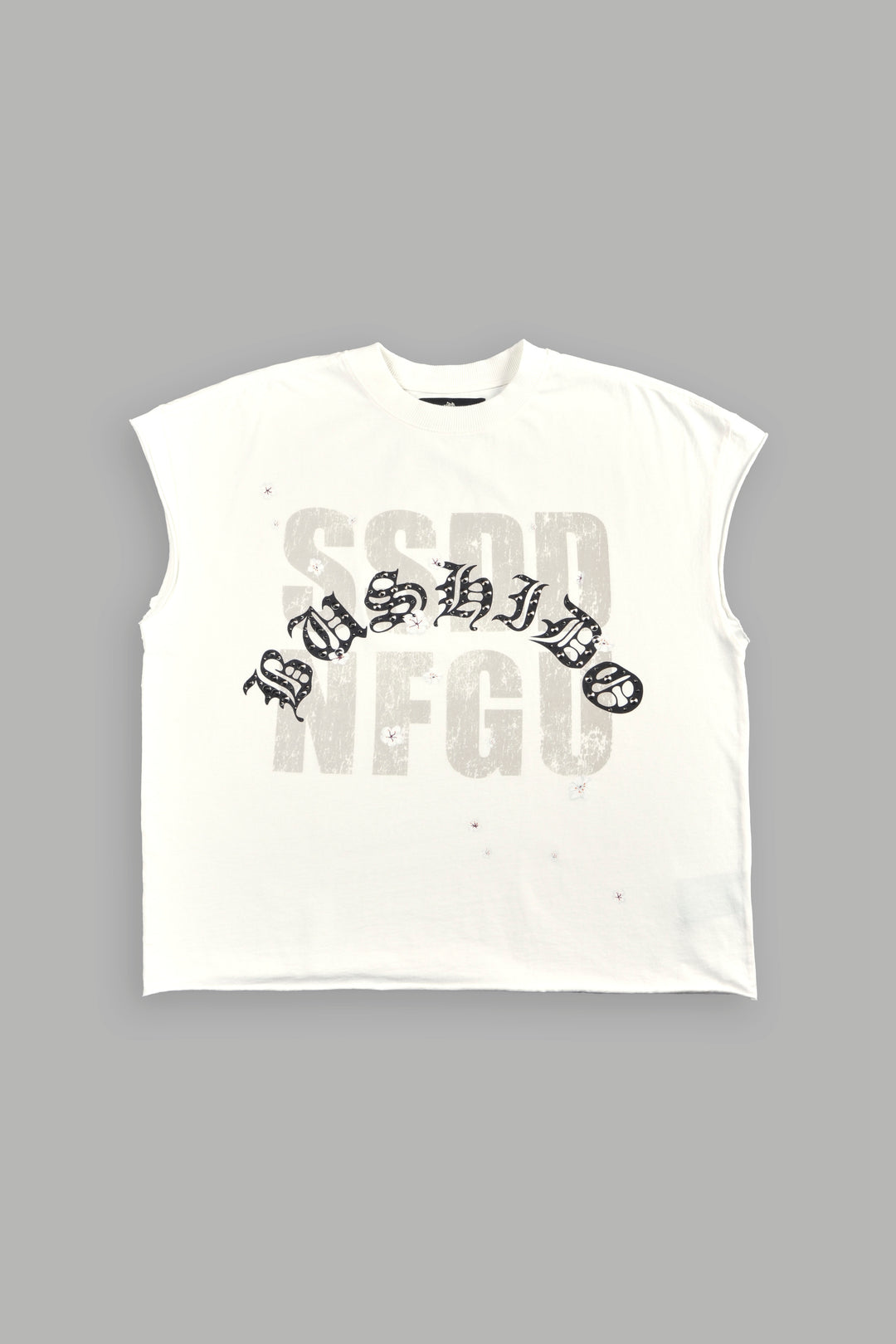 Ssddnfgu Bushido Grunge Cut-Off Mid Length Raw Hem Tee in Cream