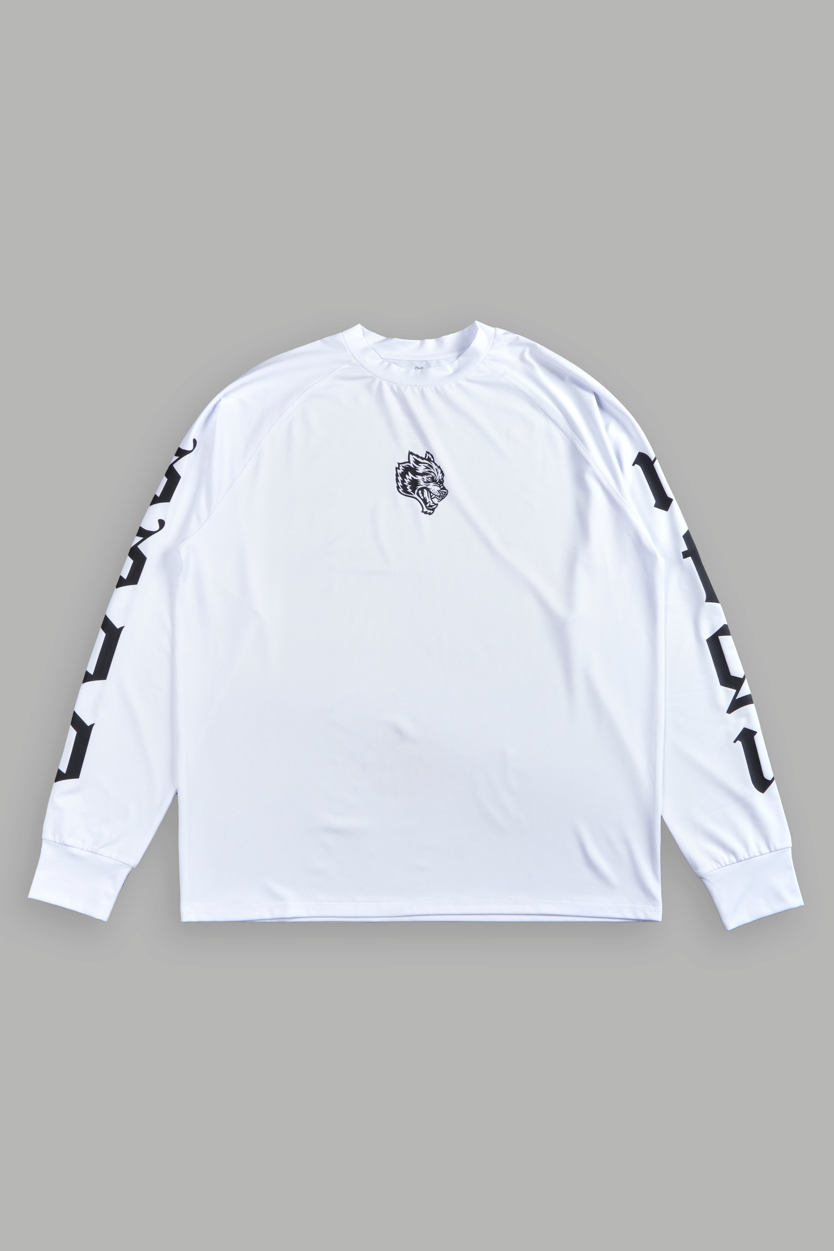 SSDDNFGU "Dry Wolf" L/S Raglan Tee in White