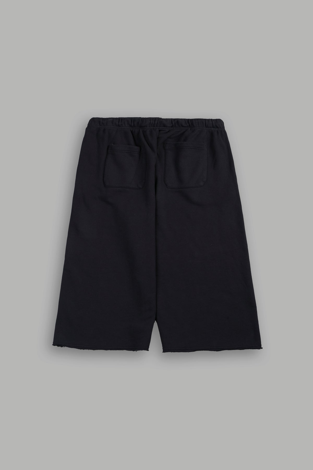 Dual Wolf Capri Sweat Pants In Black