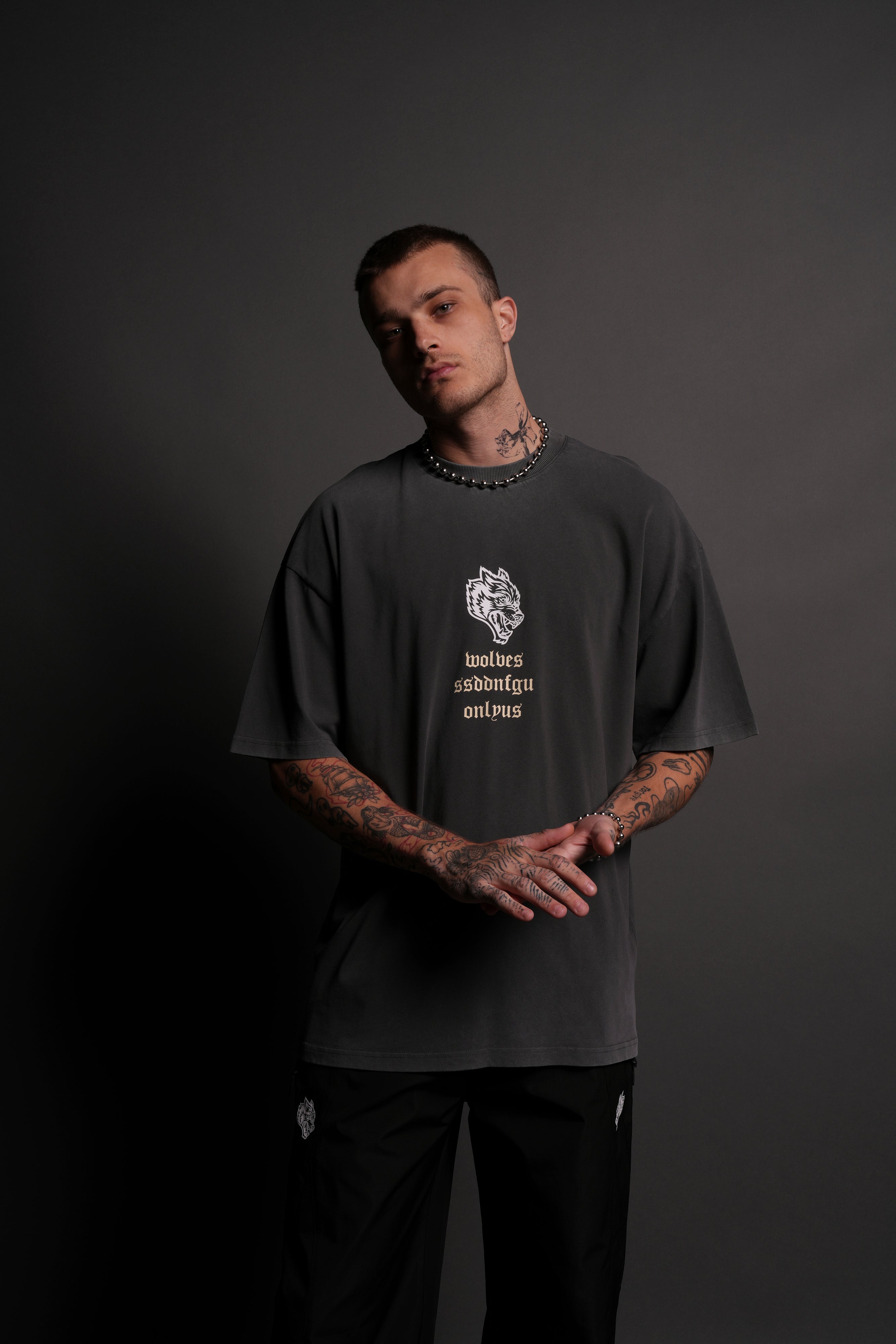 Desert Howl "Premium" Oversized Tee in Wolf Gray