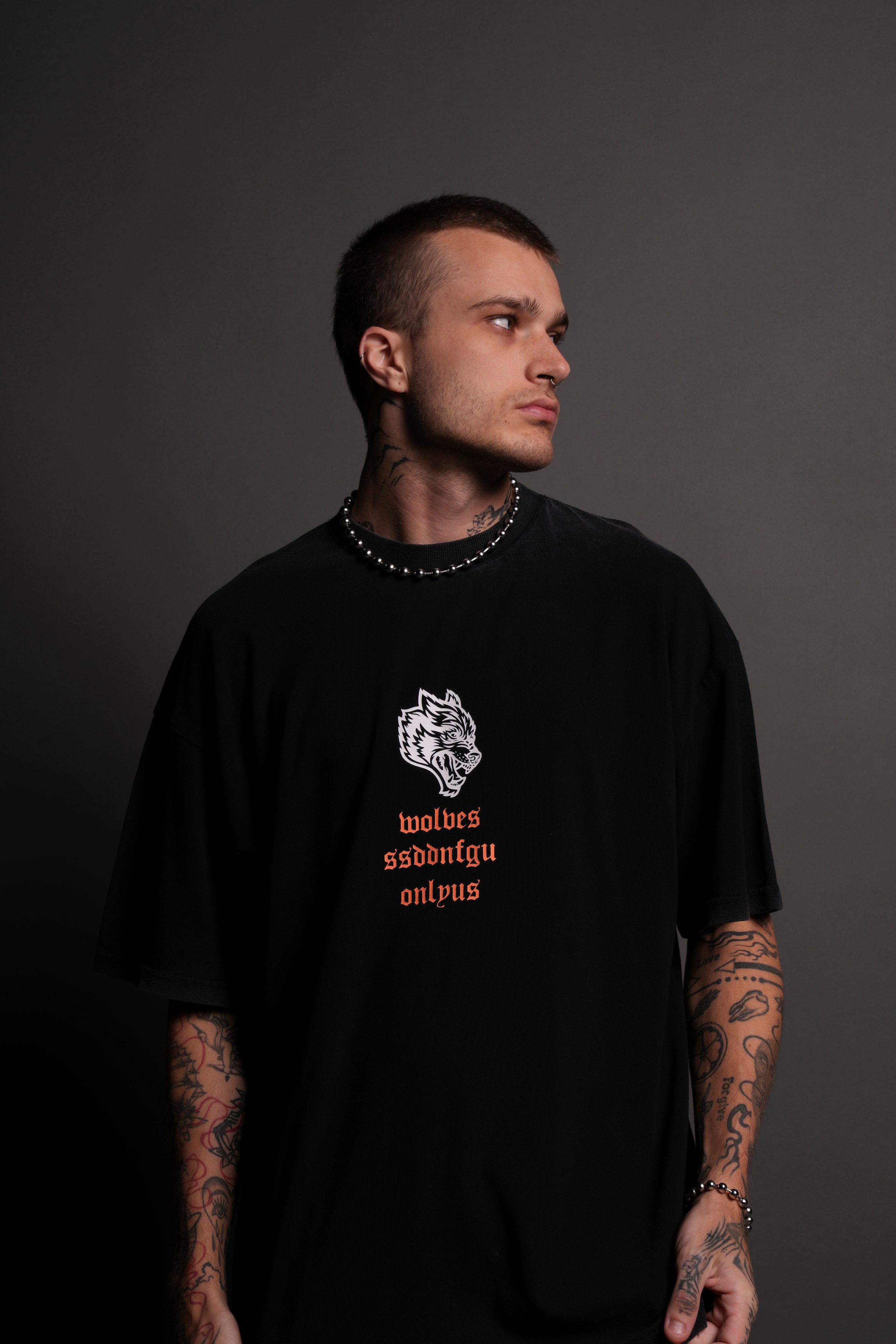 Desert Howl "Premium" Oversized Tee in Black