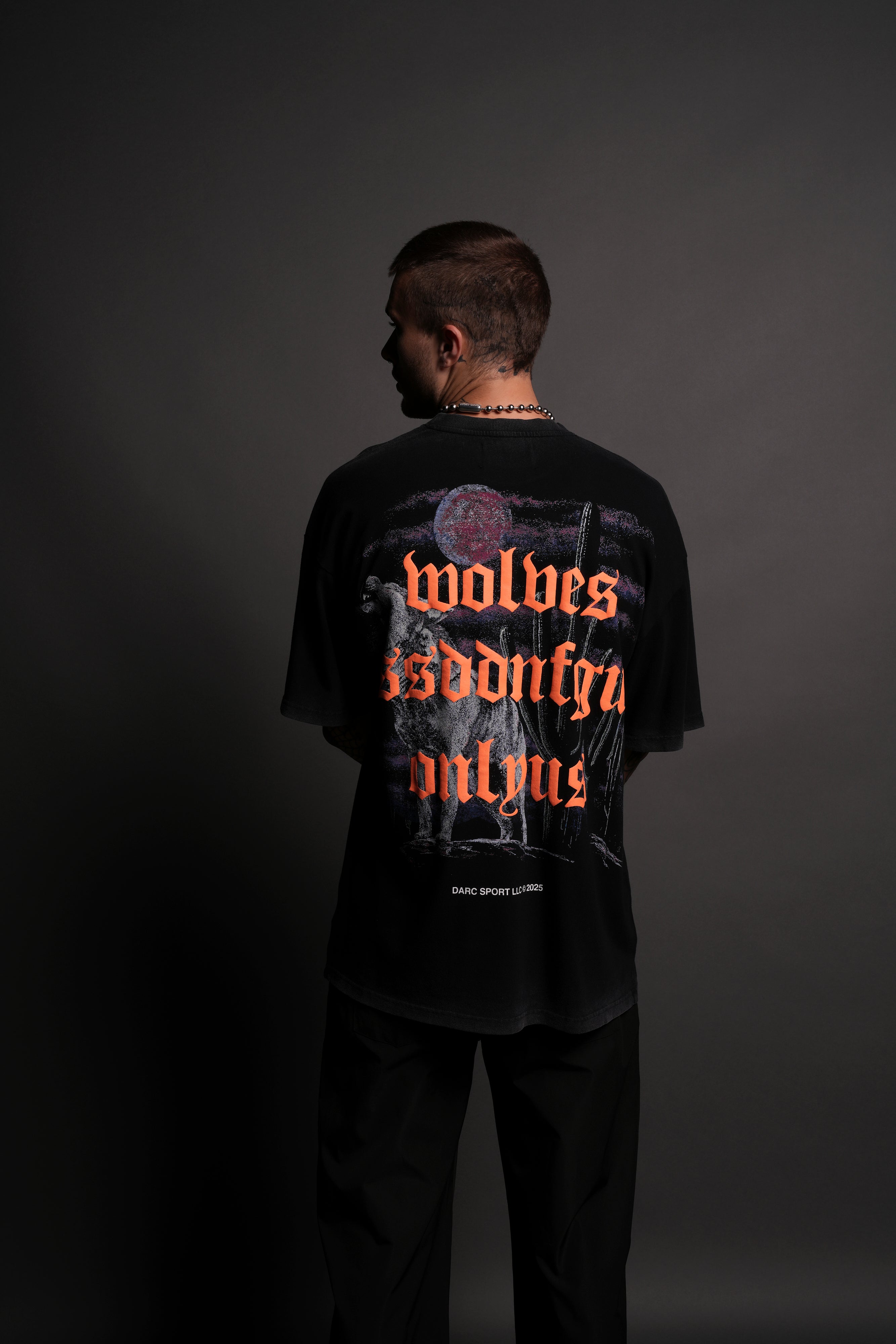 Desert Howl "Premium" Oversized Tee in Black