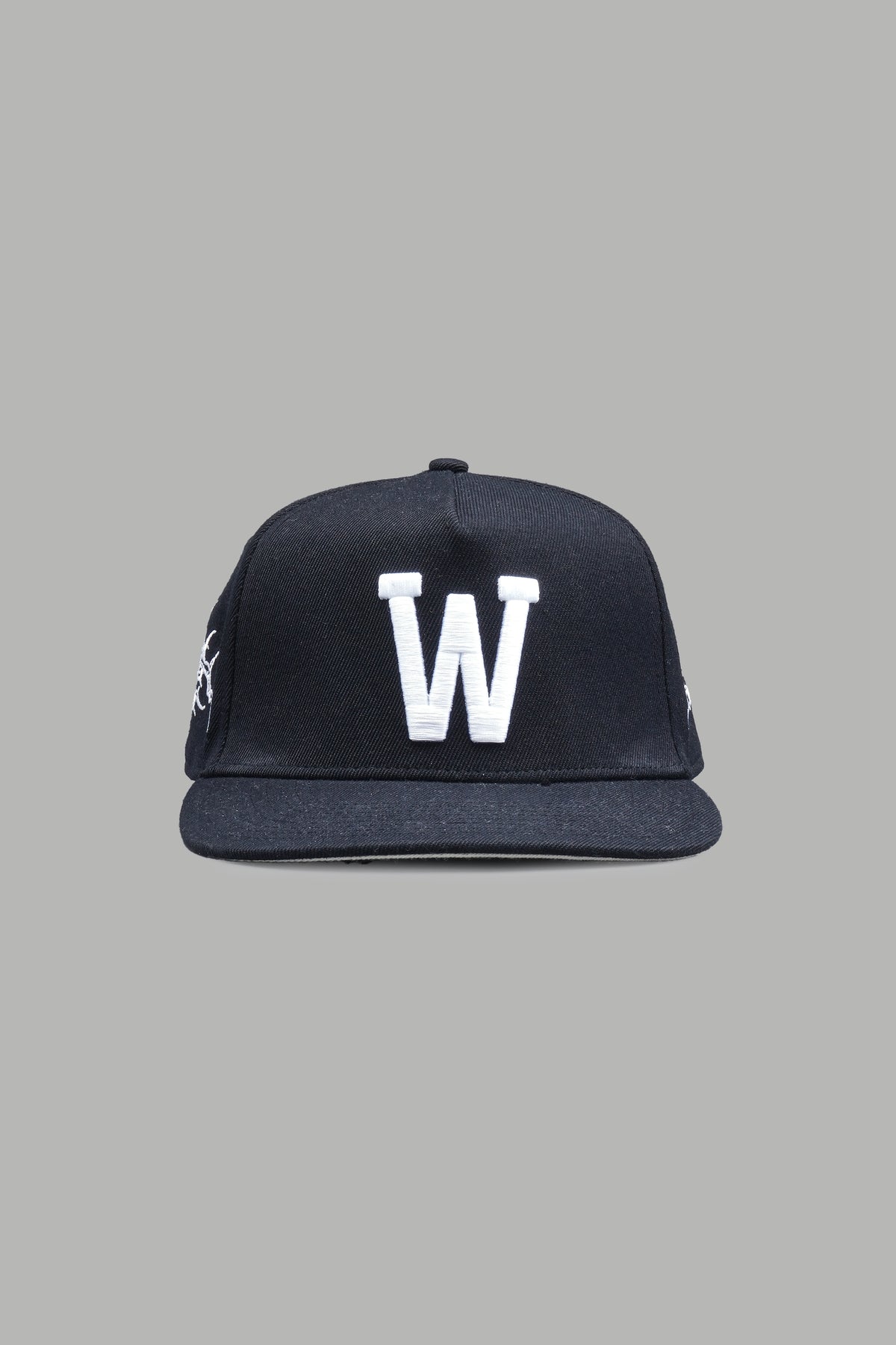Thorns Fitted 5 Panel Cap In Black