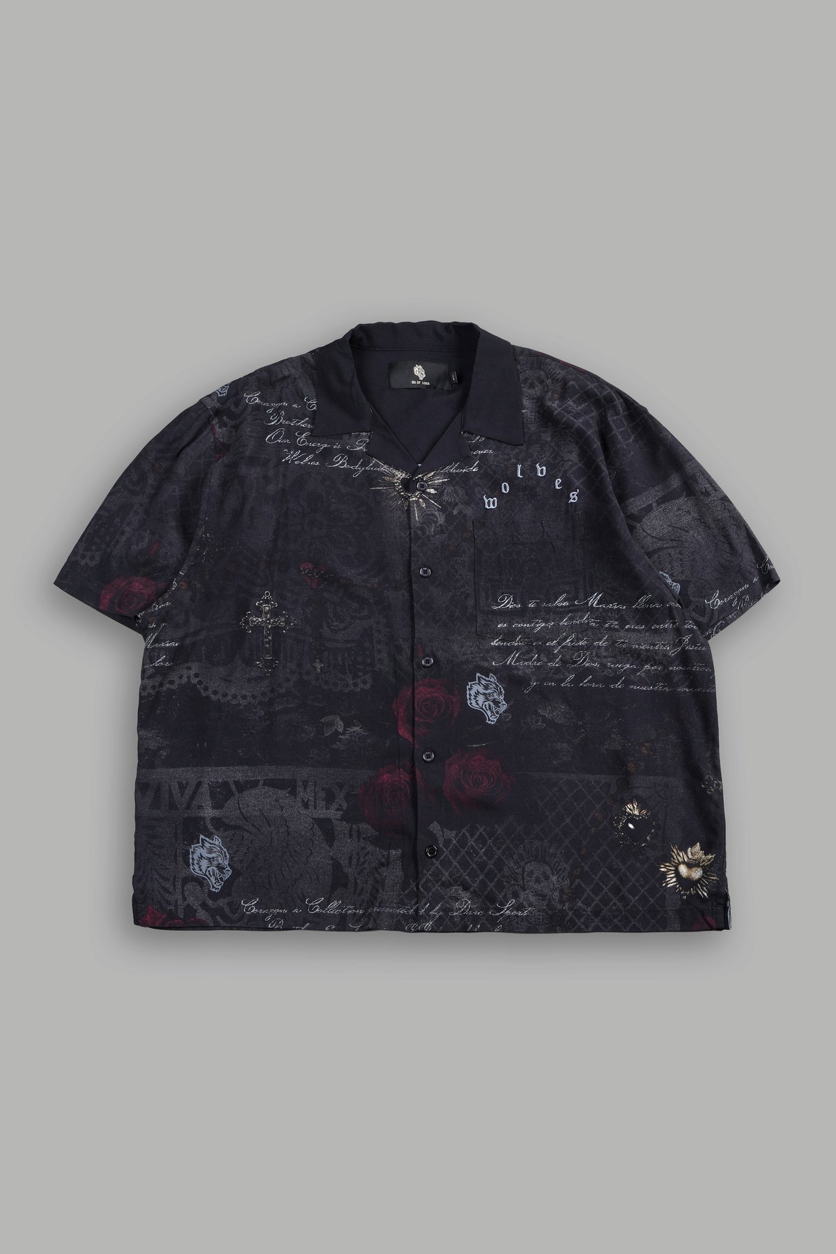 Wolves Pyramid Romero Mid Length Button Up In Rosas Del Corazon