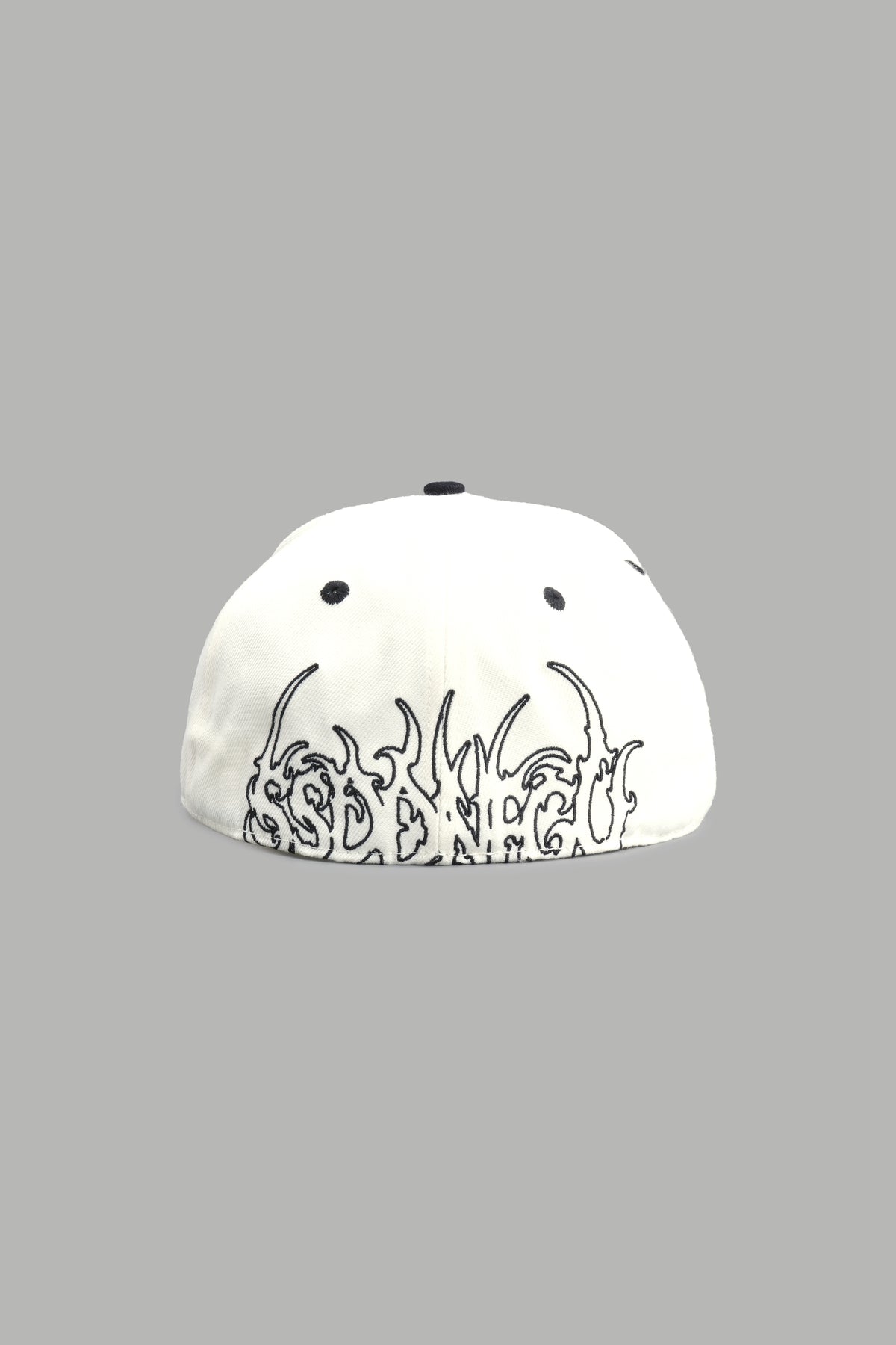 Mantra Fitted Cap In Cream/Black
