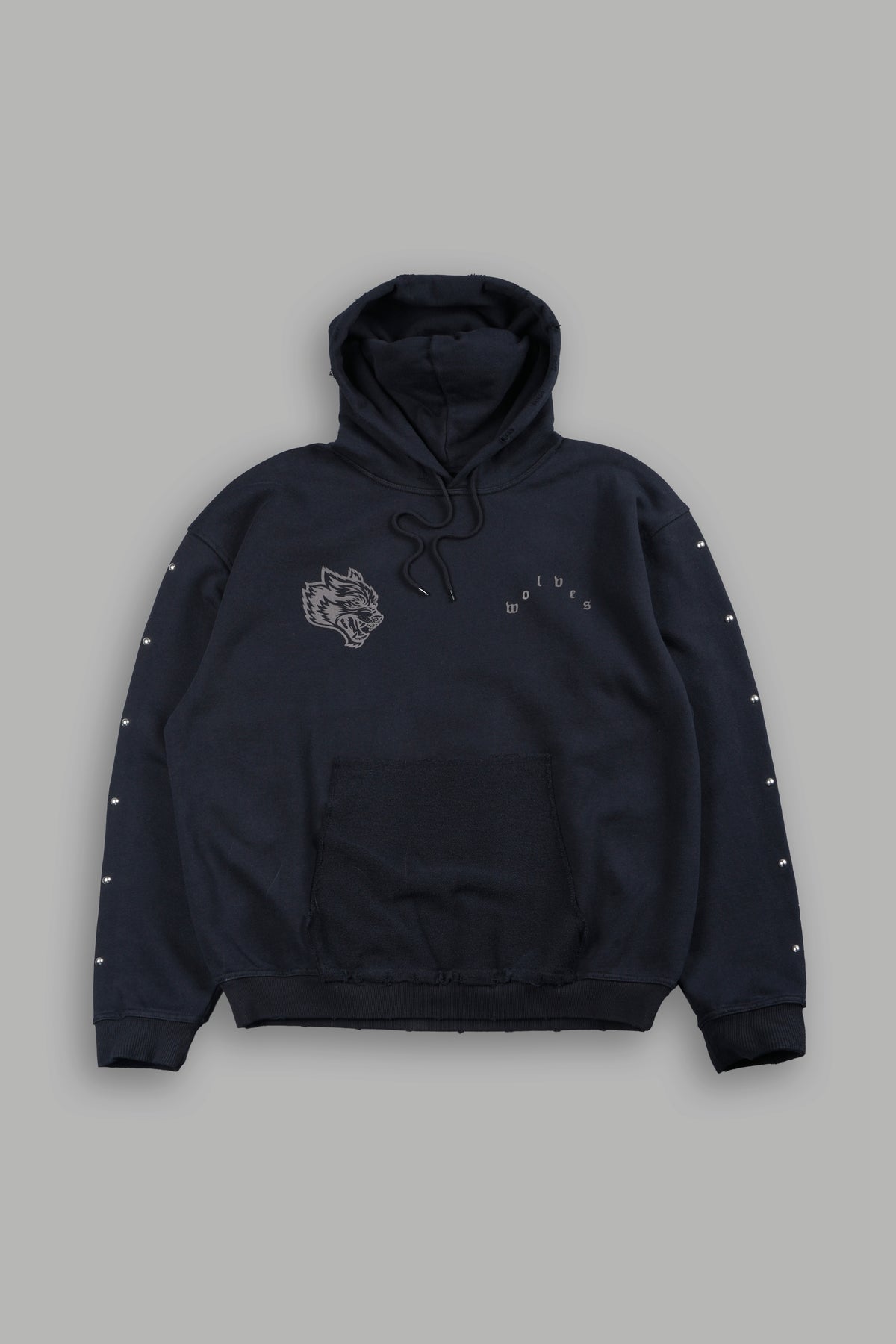 Wolves Heritage Grunge Moatis Hoodie In Black