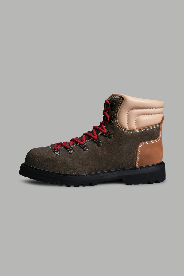 Von Wolf Boots in Brown/Tan