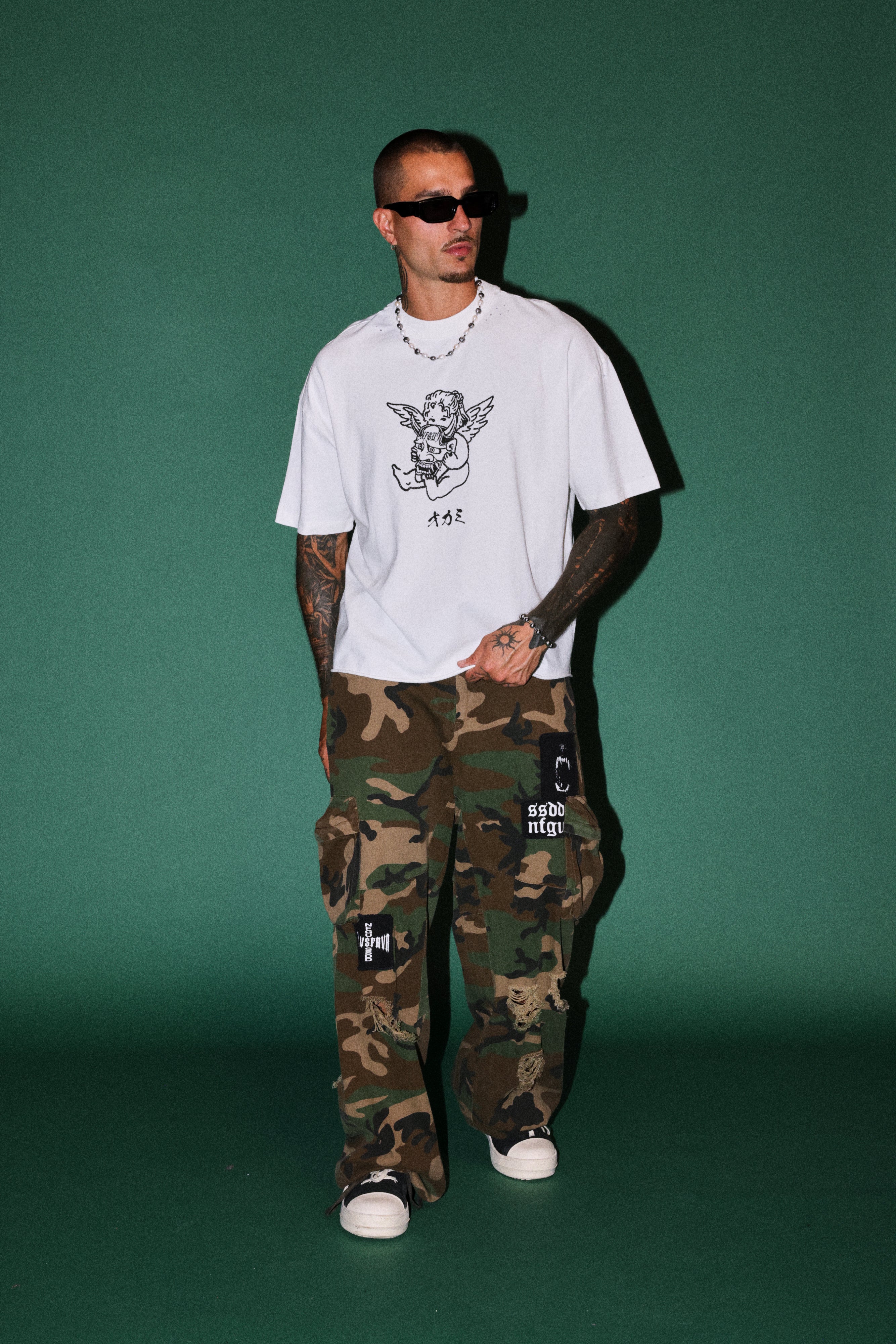 Oni Cherub Distressed Grunge Mid Length Raw Hem Tee in Cream