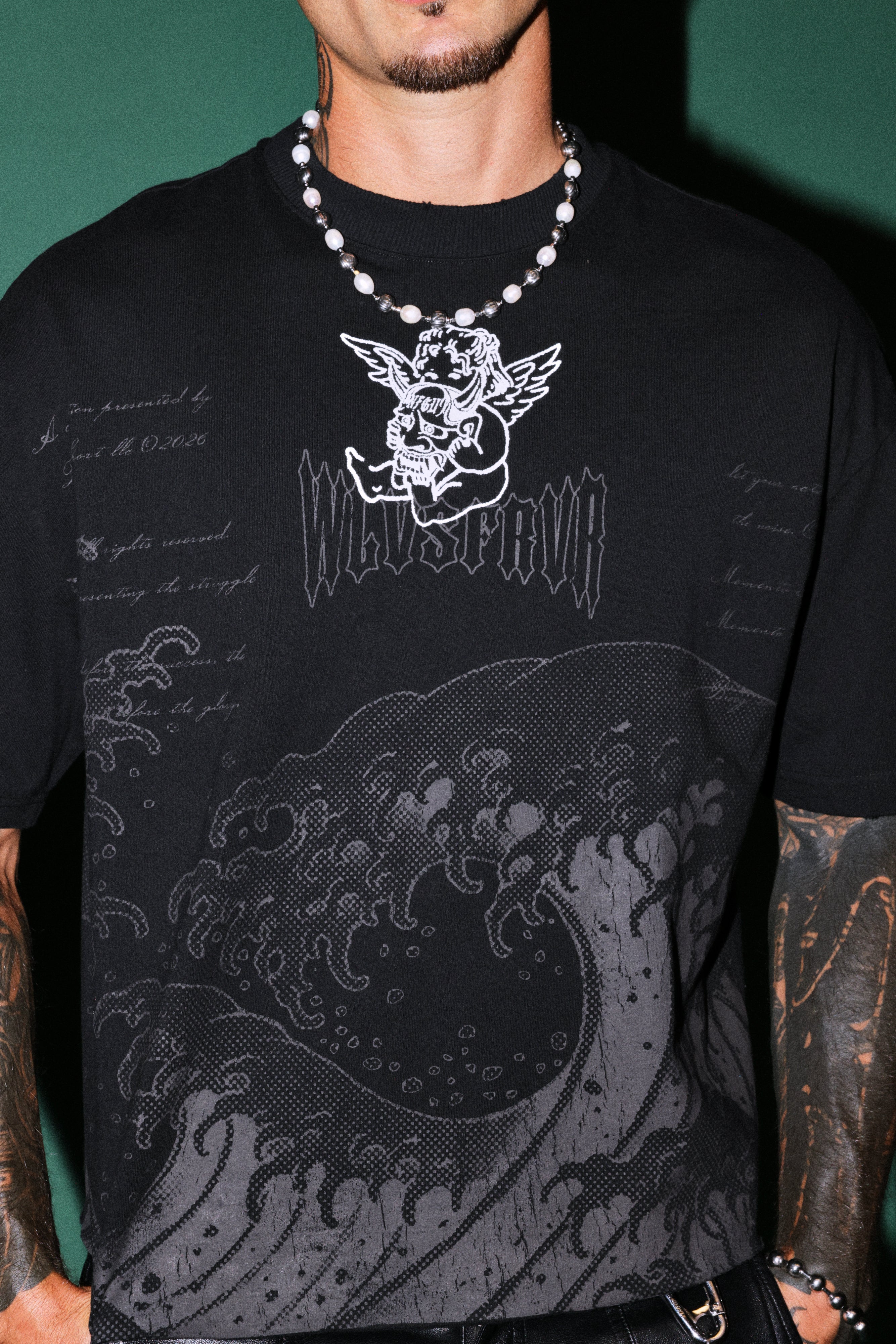 The Great Wave Distressed Grunge Box Cut Tee V2 in Black
