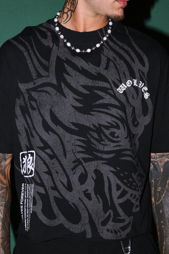 Okami Inferno Distressed Grunge Box Cut Tee V2 in Black