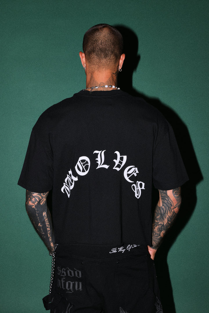 Okami Inferno Distressed Grunge Box Cut Tee V2 in Black