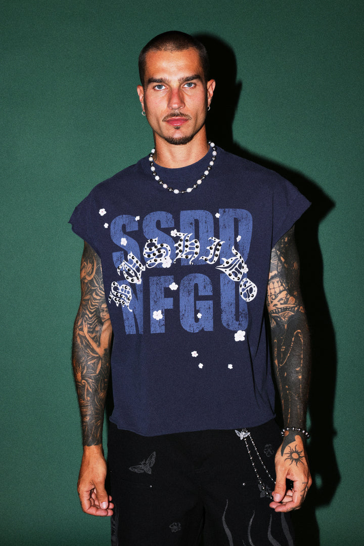 Ssddnfgu Bushido Grunge Cut-Off Mid Length Raw Hem Tee in Navy