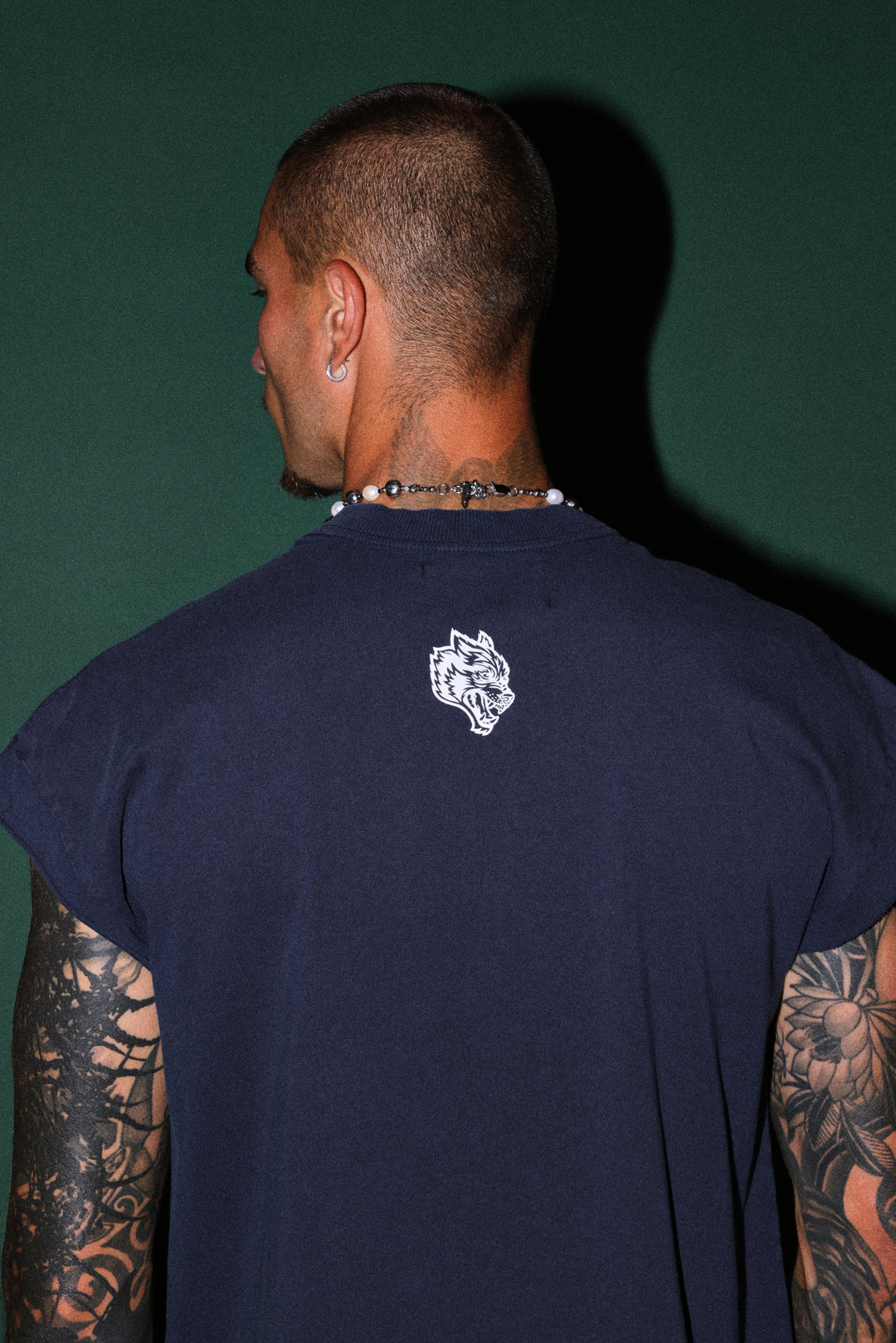 Ssddnfgu Bushido Grunge Cut-Off Mid Length Raw Hem Tee in Navy