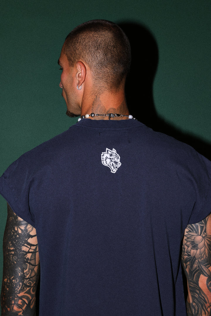Ssddnfgu Bushido Grunge Cut-Off Mid Length Raw Hem Tee in Navy