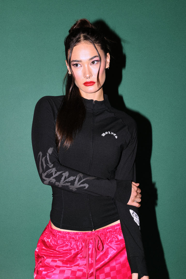 She Wolf Code Energy Zip Ls Layer in Black