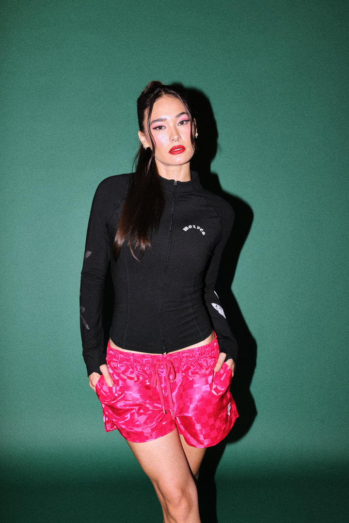 She Wolf Code Energy Zip Ls Layer in Black