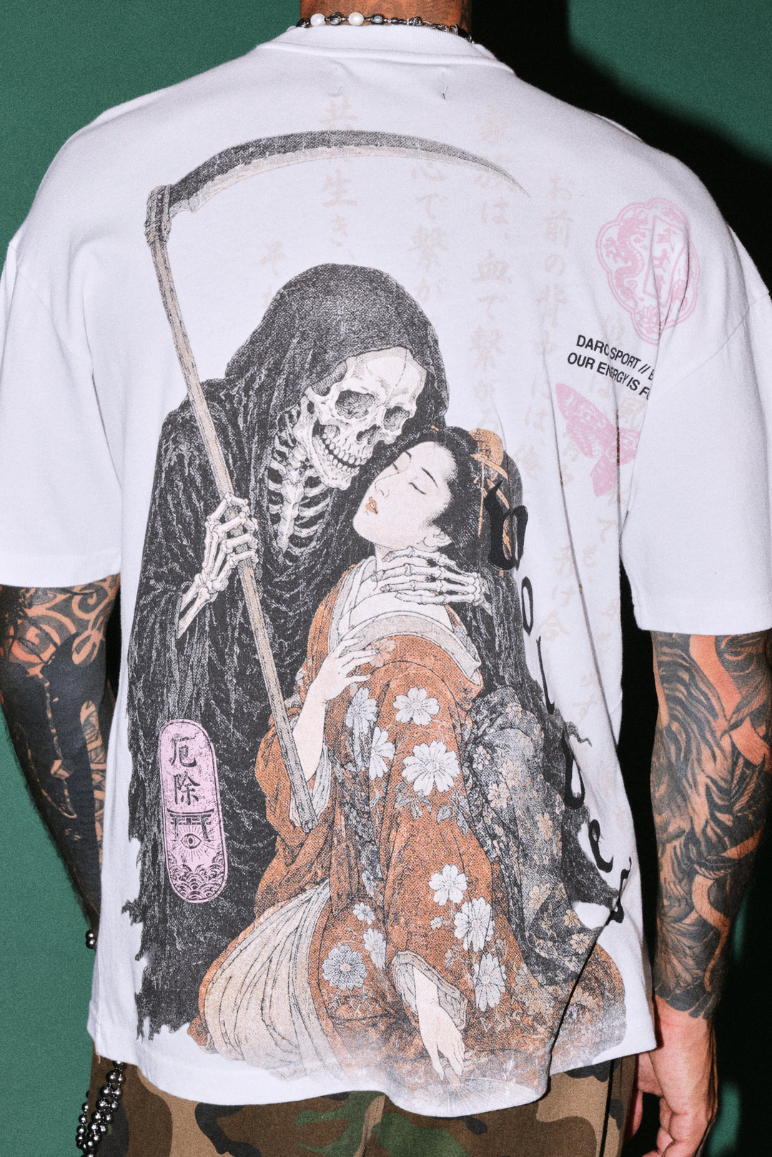 Shinigami'S Embrace Premium Oversized Tee in White
