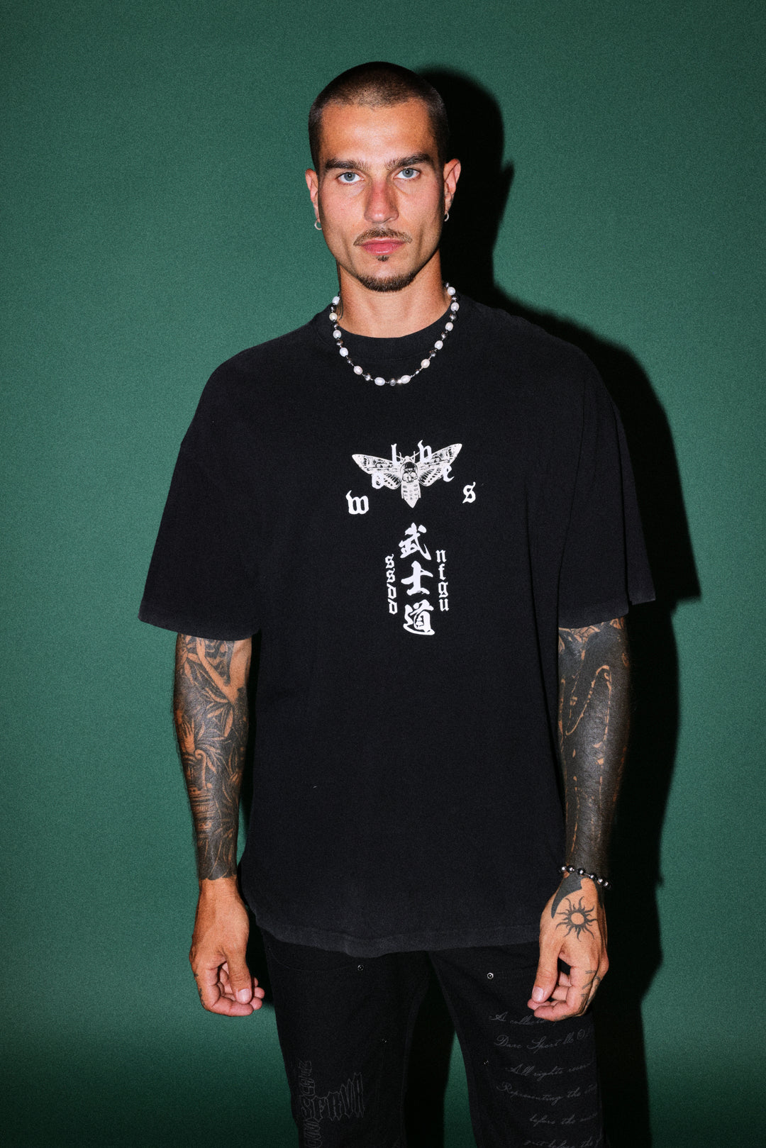 Shinigami'S Embrace Premium Oversized Tee in Black