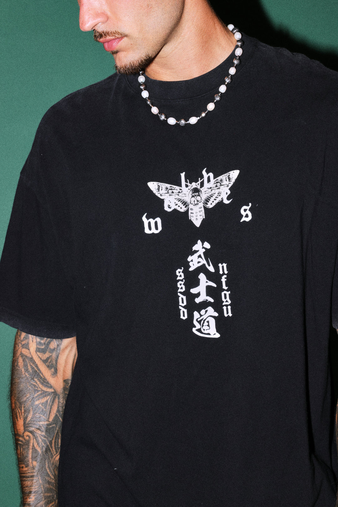 Shinigami'S Embrace Premium Oversized Tee in Black