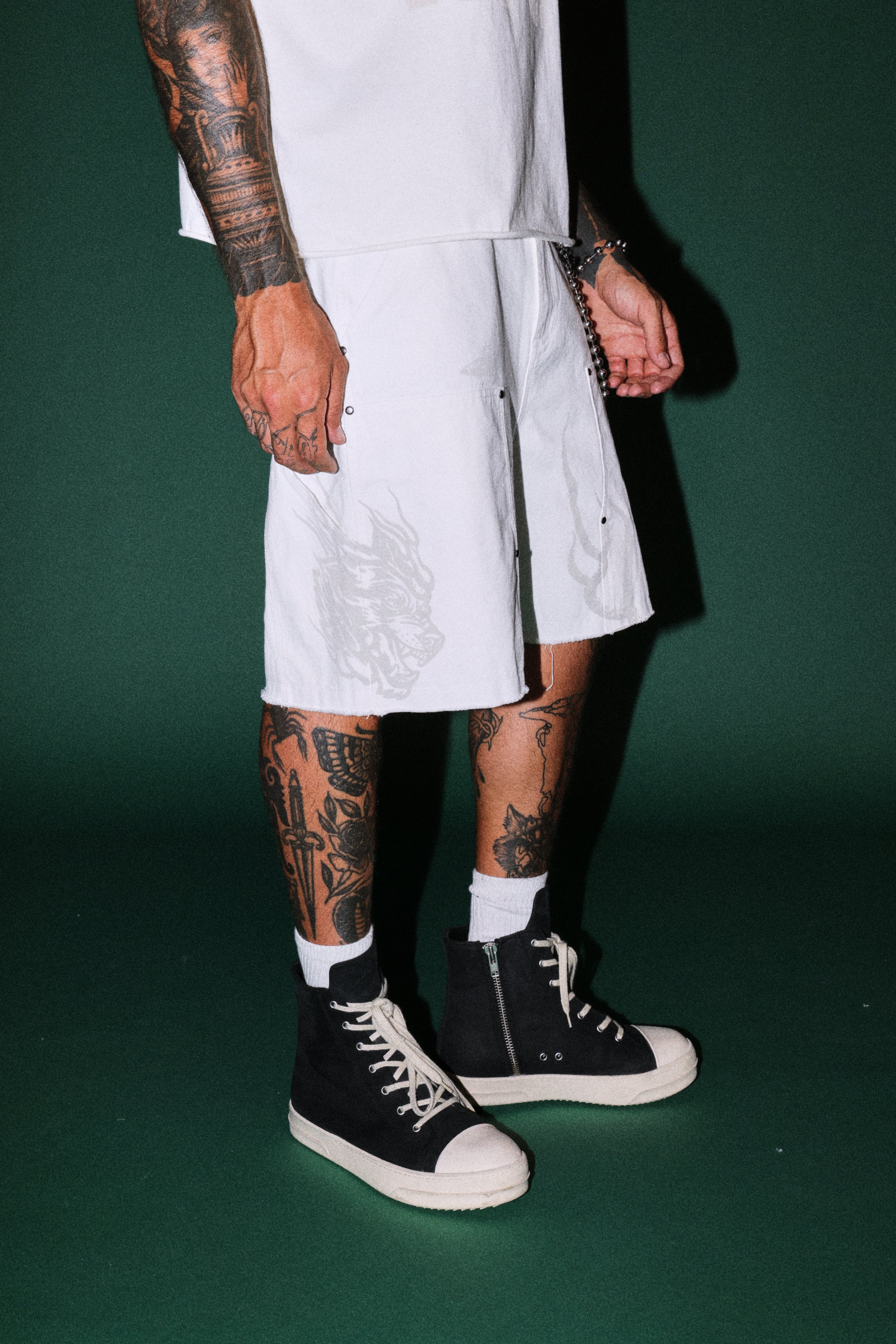The Eagle & The Oni Hoffa Shorts in Cream