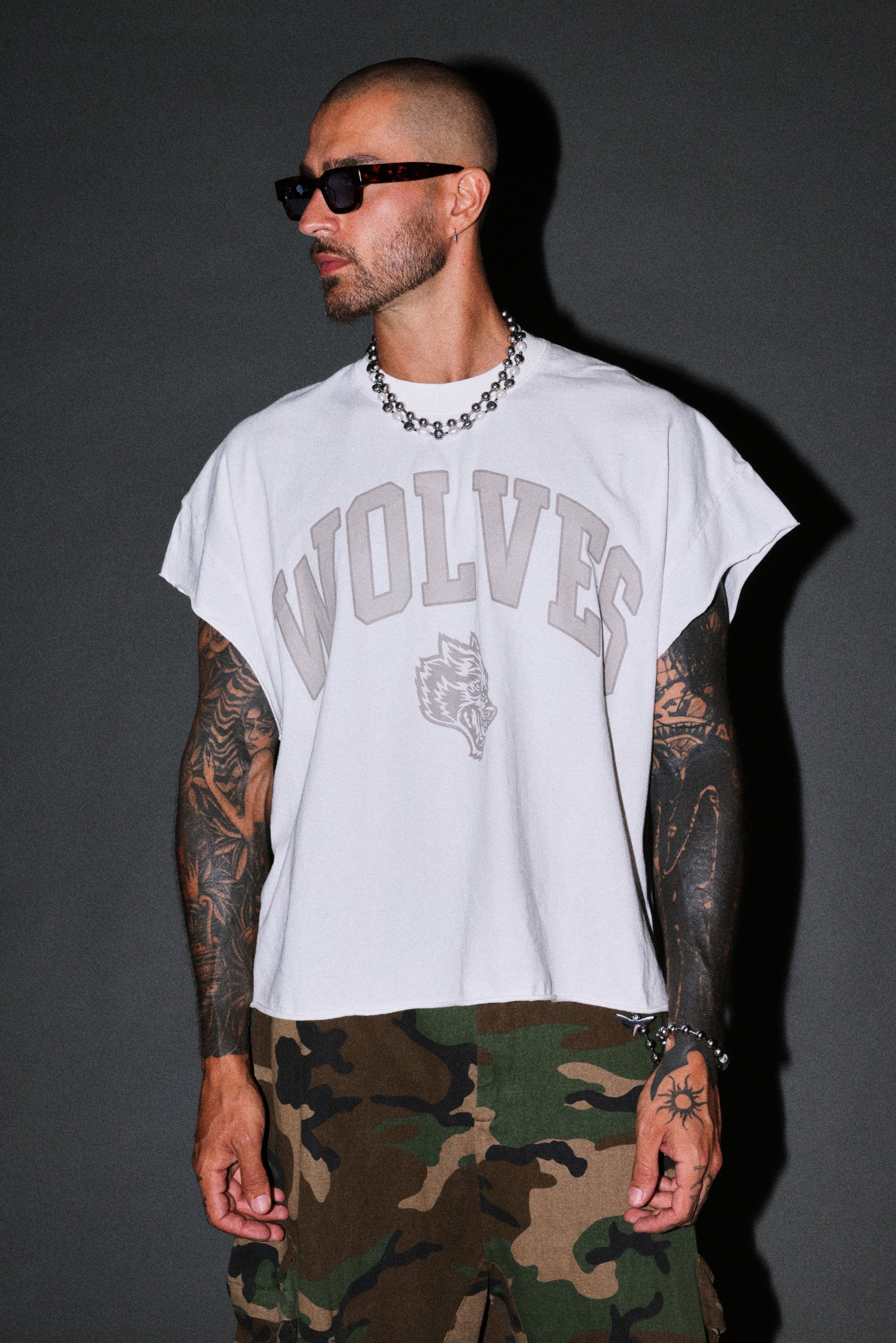 Loyalty Frvr Grunge Cut-Off Tee in Cream