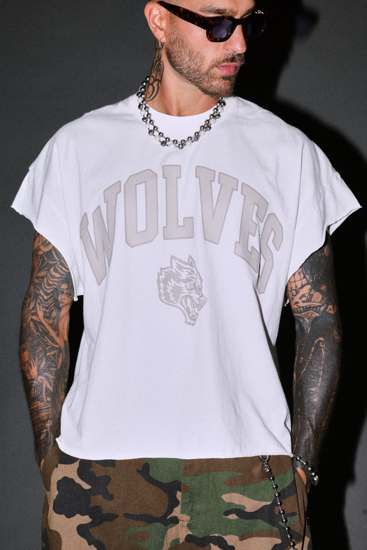 Loyalty Frvr Grunge Cut-Off Tee in Cream