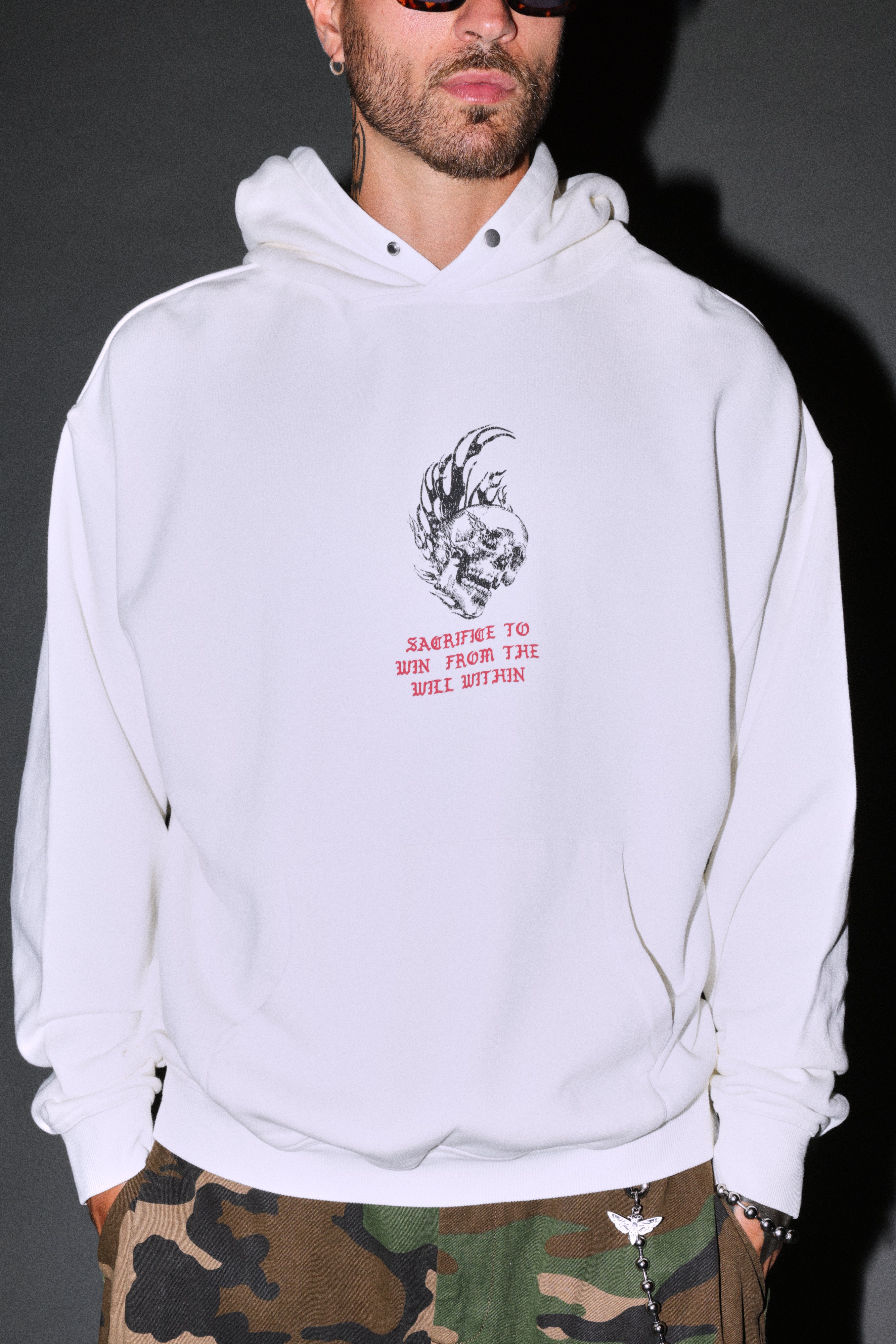 Flame Skull Pierce Hoodie in Cream