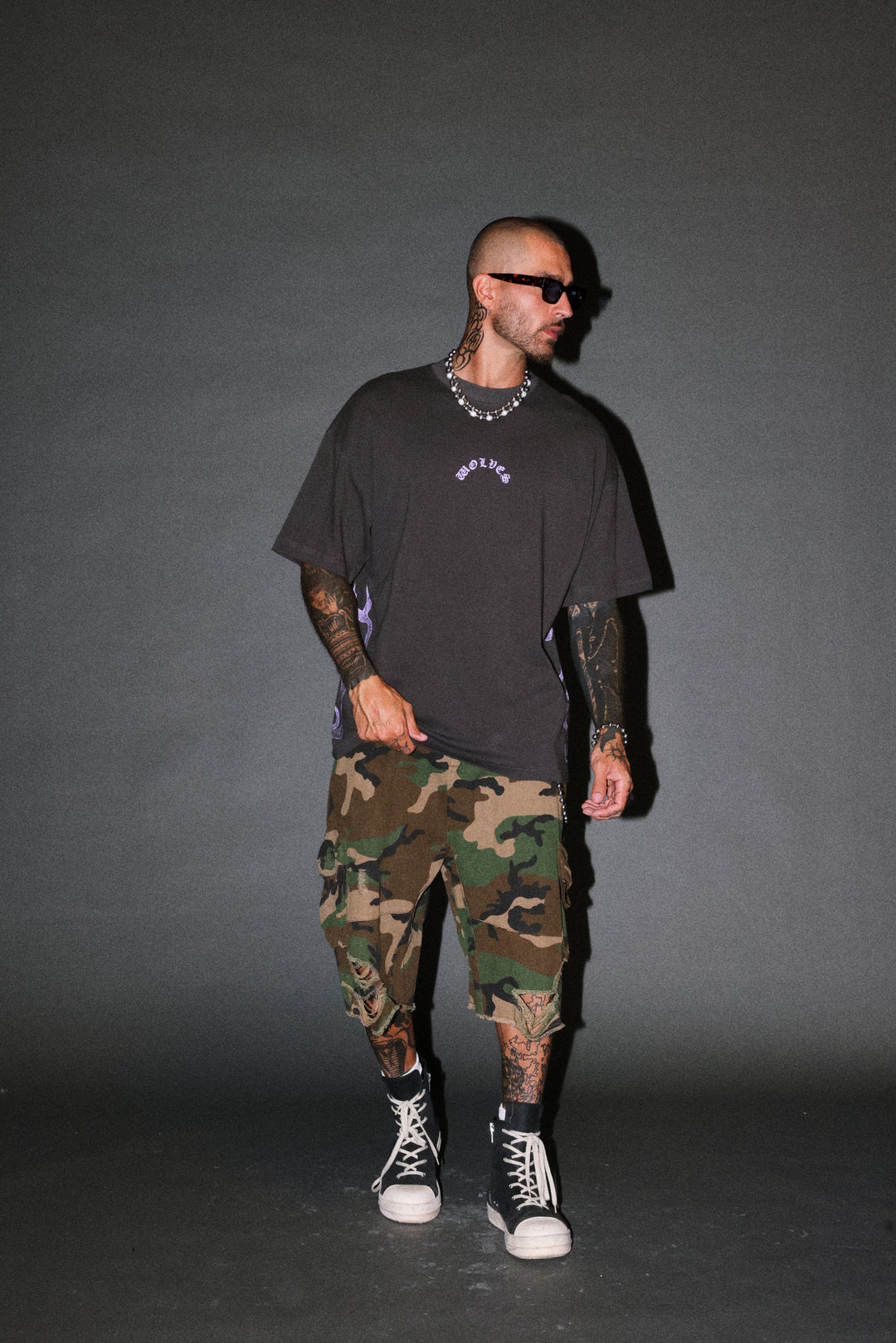 Wolves Never Back Down V2 Premium Oversized Tee in Wolf Gray