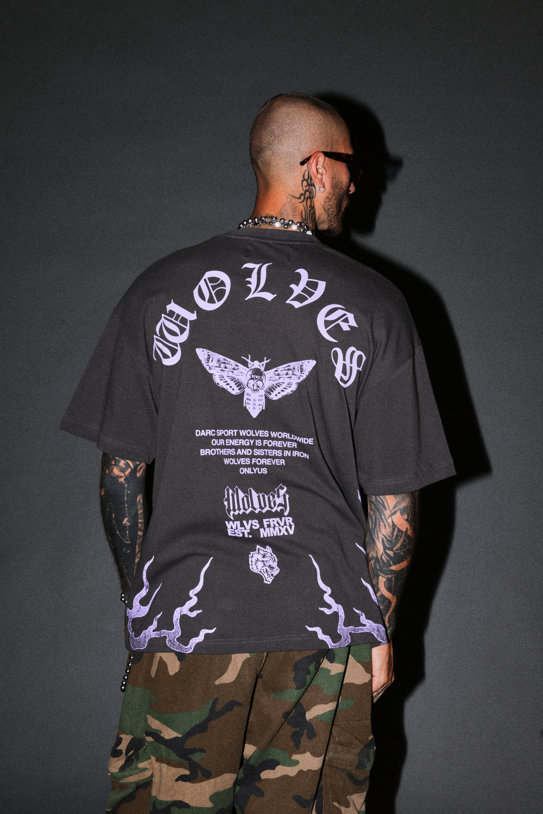 Wolves Never Back Down V2 Premium Oversized Tee in Wolf Gray