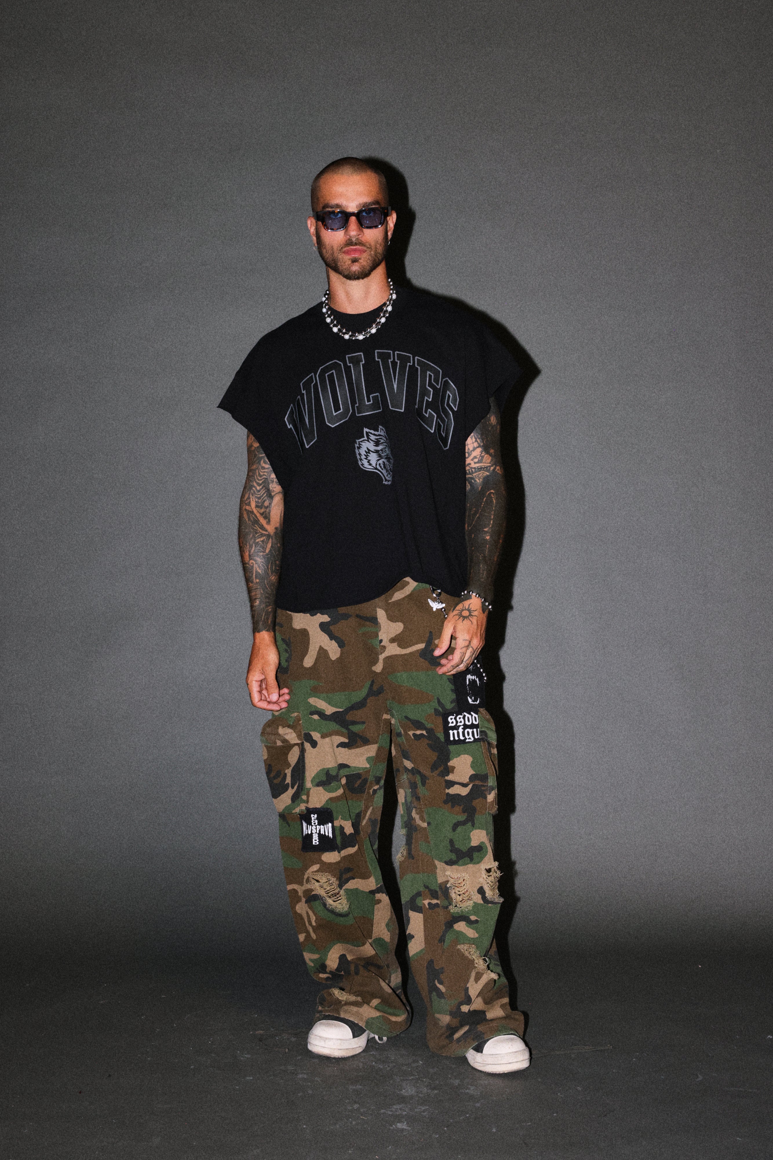 Loyalty Frvr Grunge Cut-Off Tee in Black