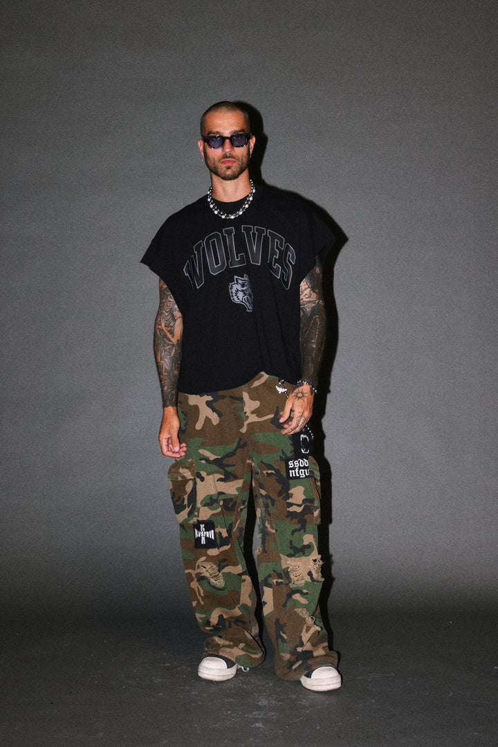 Loyalty Frvr Grunge Cut-Off Tee in Black