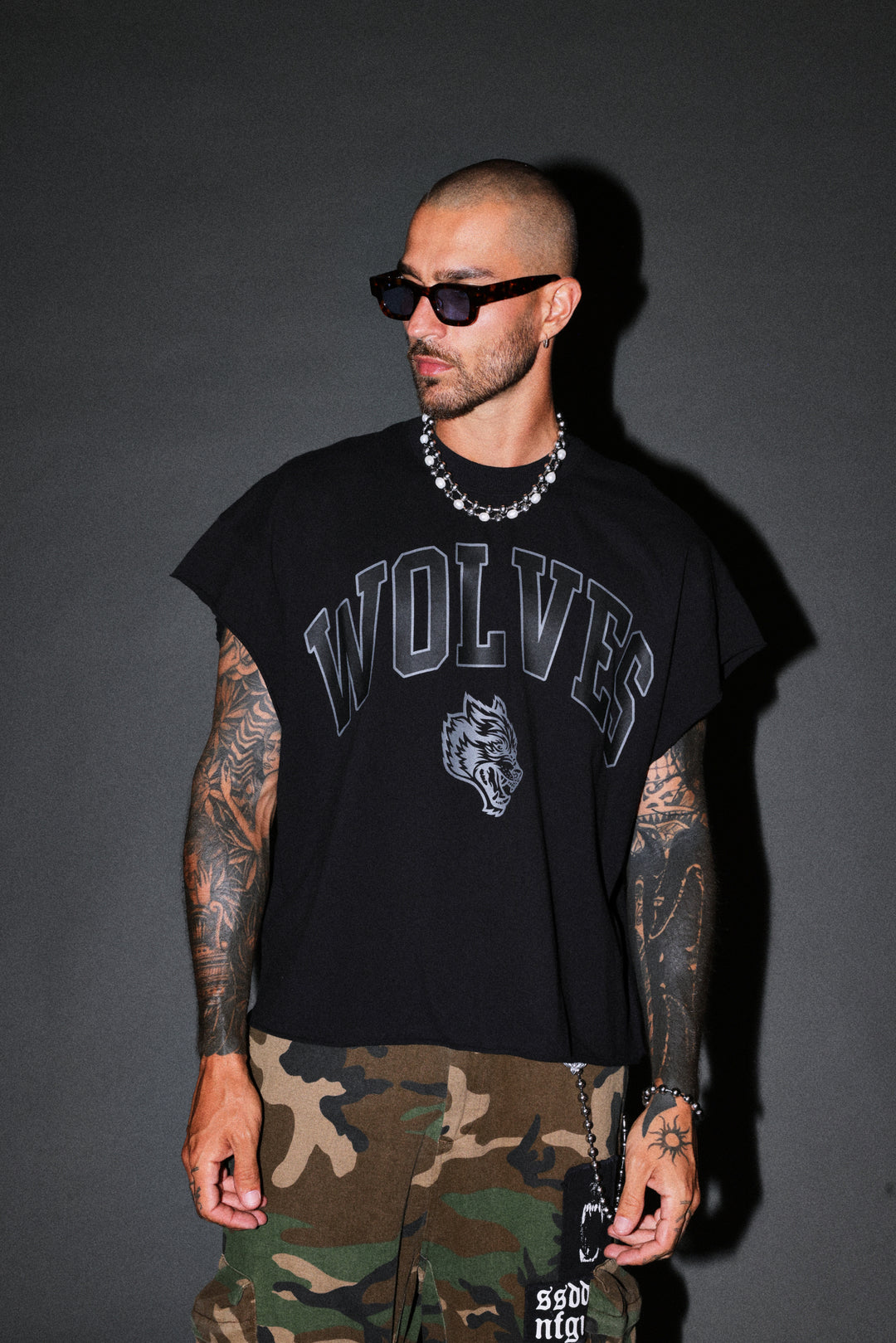 Loyalty Frvr Grunge Cut-Off Tee in Black
